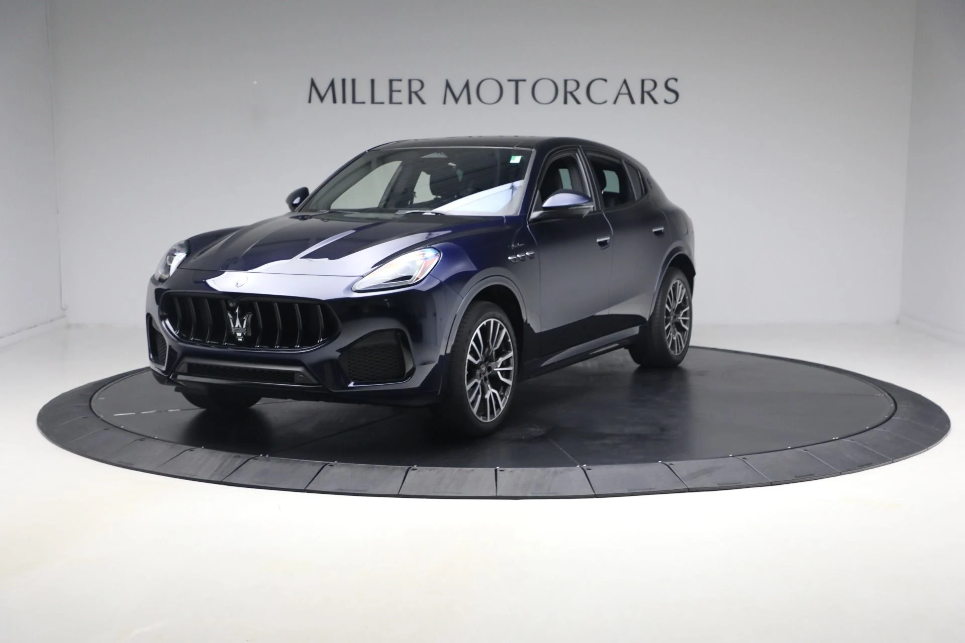 mph001_3752060438_Used_2023_MASERATI_GRECALE_MODENA_1793286637_34b2e2f0ff