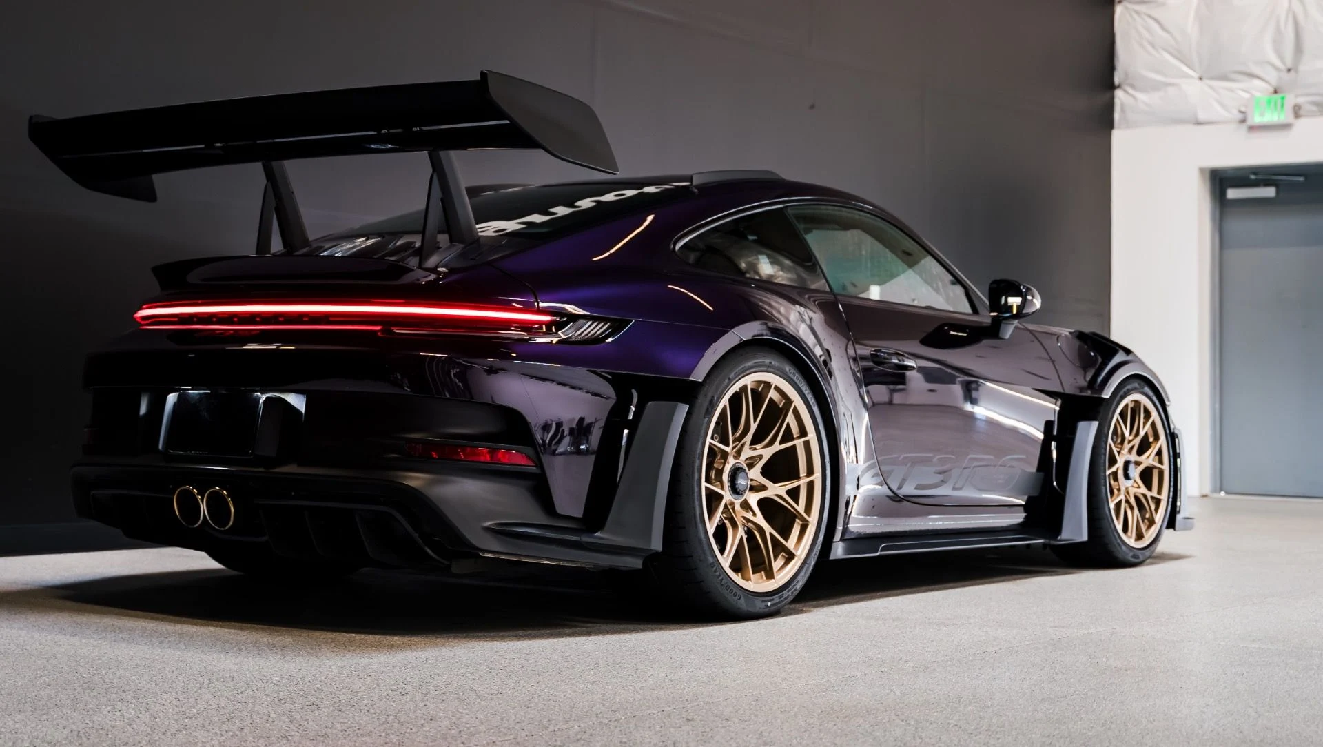 mph001_3767360947_Used_2025_Porsche_911_GT_3_RS_1784905070_46a01e7e2c
