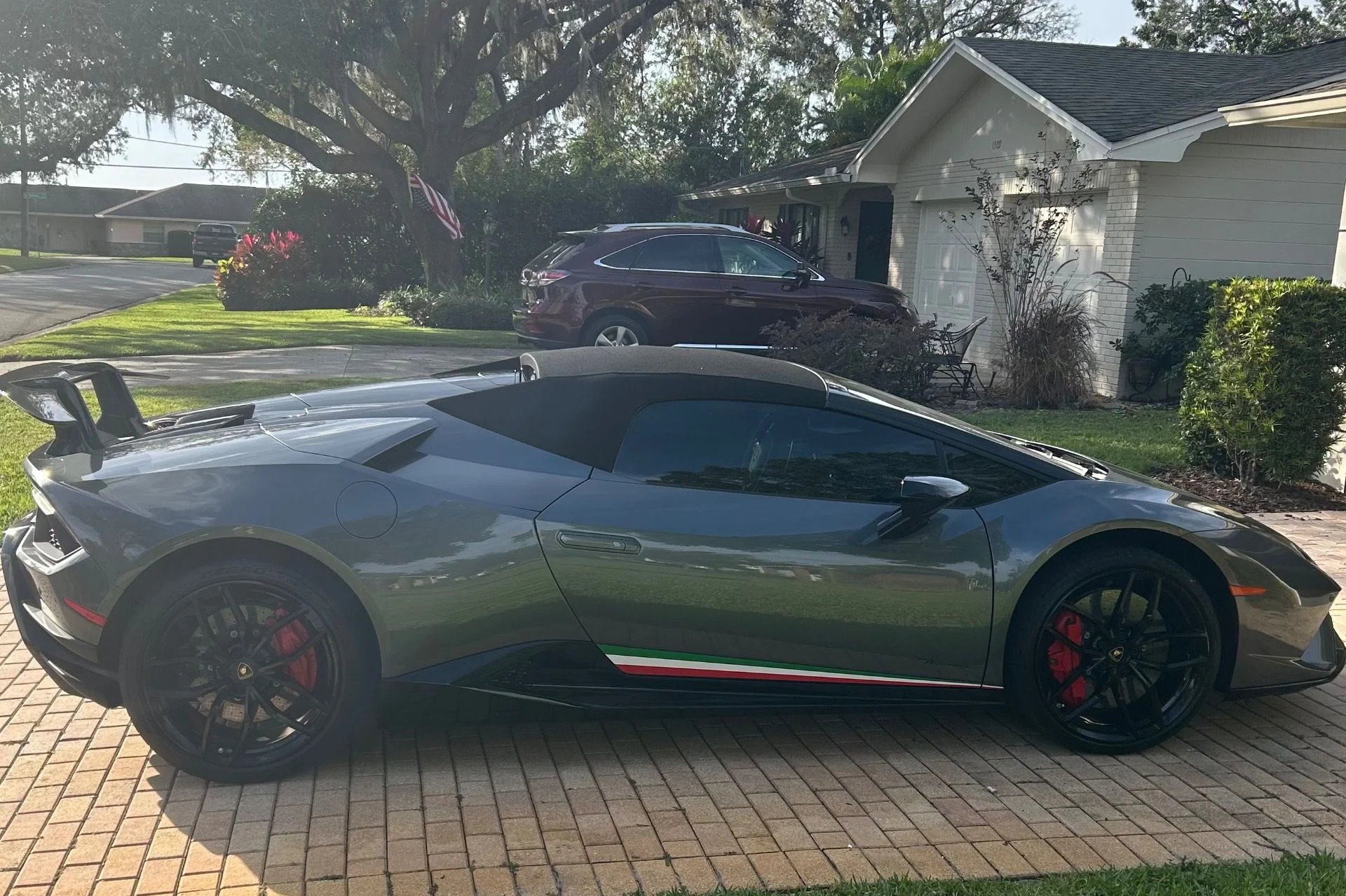 mph001_3768549607_Used_2019_Lamborghini_Huracan_LP_640_4_Performante_Spyder_1732053876_0c01262cc8