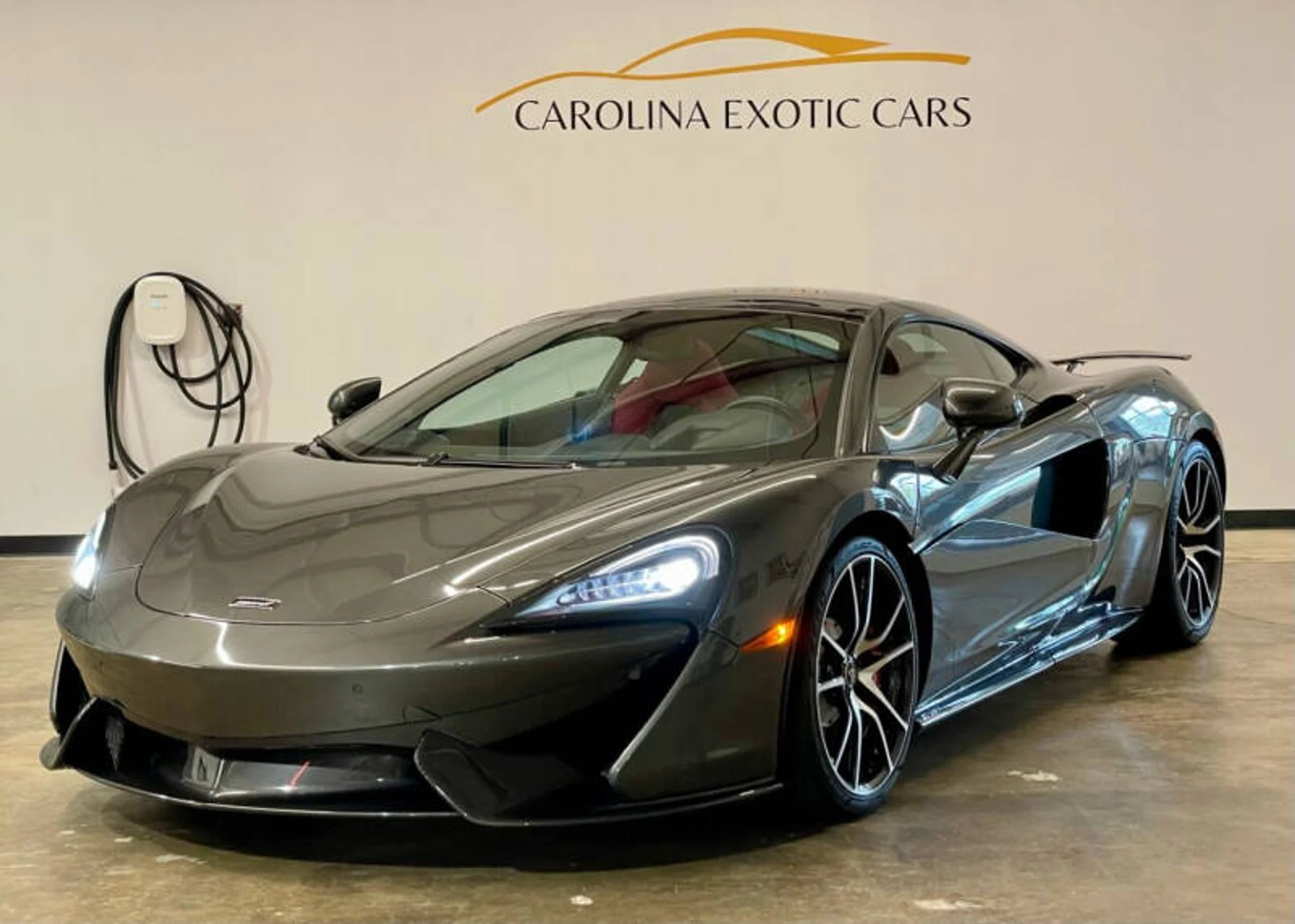 mph001_3780806075_2017_mclaren_570gt_base_2dr_coupe_58162e895f