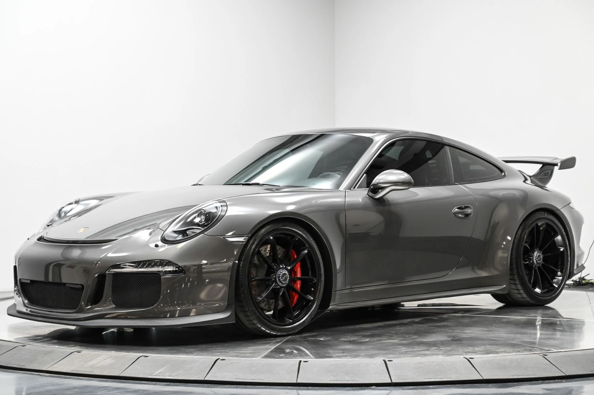 mph001_3788793194_Used_2015_Porsche_911_GT_3_1719259839_c572e5fc21