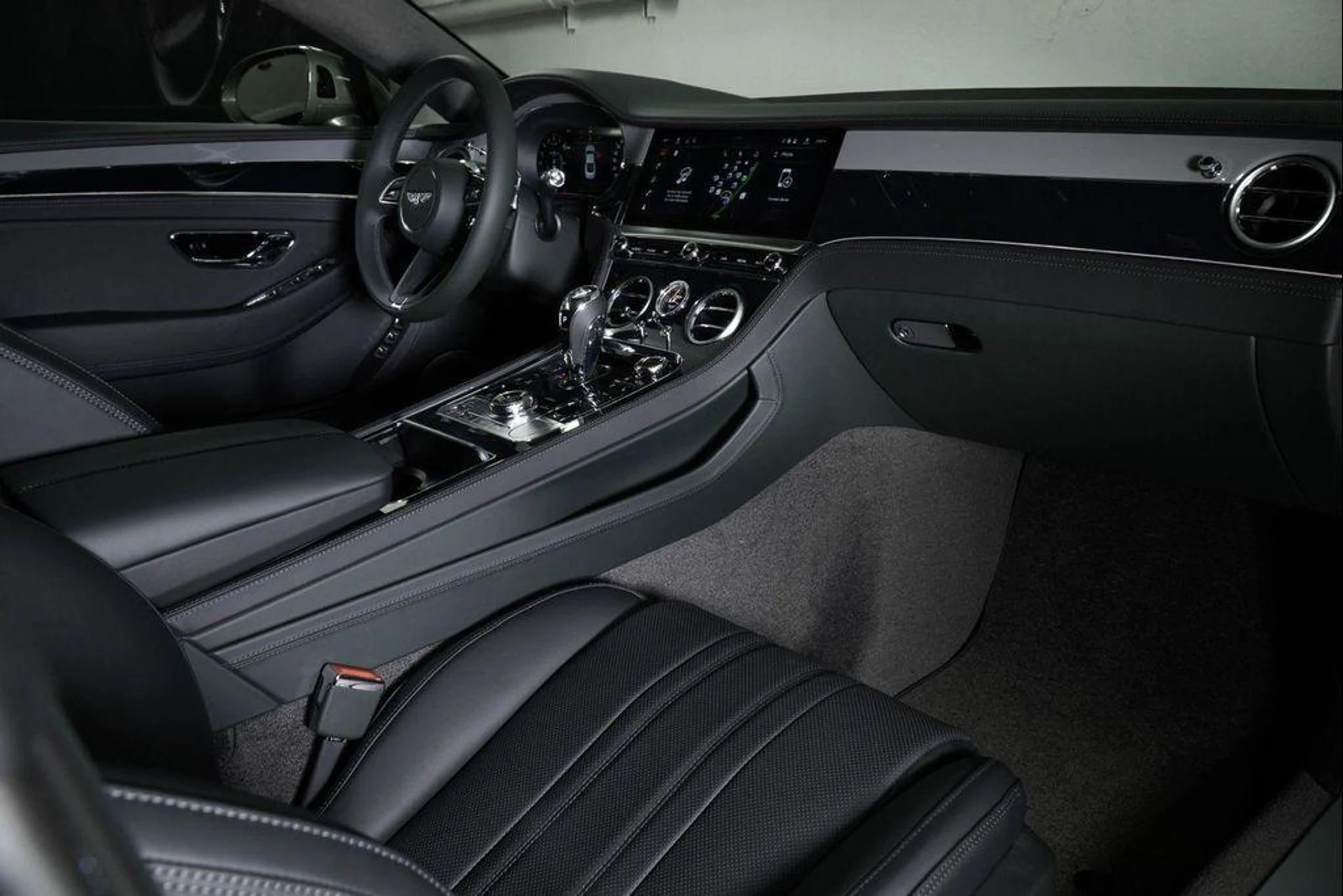 mph001_3790907903_oo_8_D4_Ce_P79_Z_Na_JMQ_0ech_V1_GT_0_I_3b4f83f74f