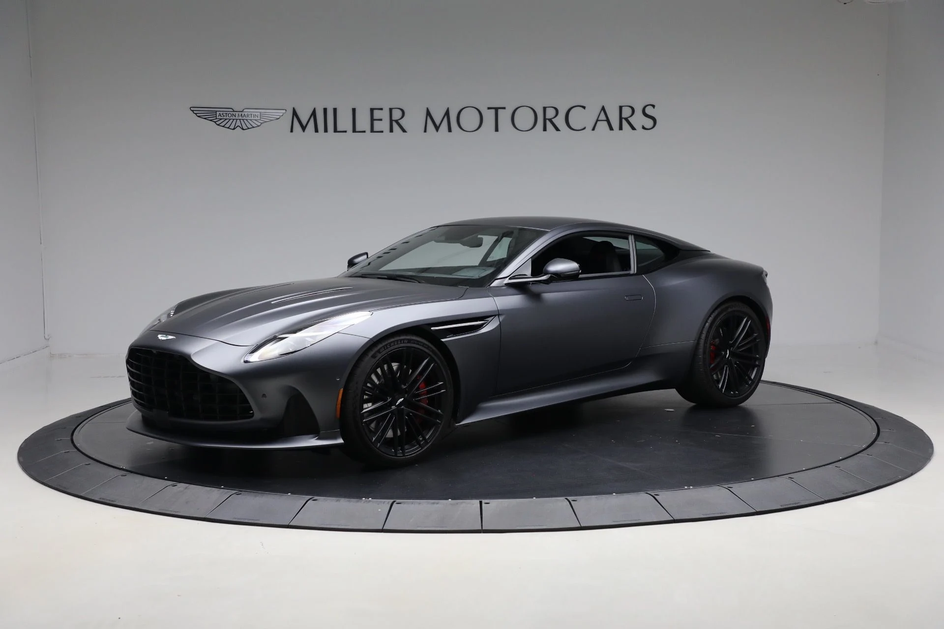 mph001_3793253499_Used_2025_Aston_Martin_DB_12_V8_40a90ba79b