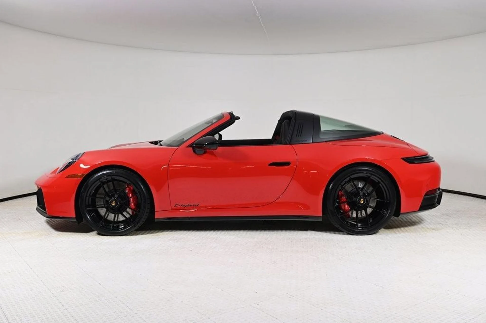 mph001_379851744_644f3b4969d6450e93cbb47d7a8bb18e_6207897529