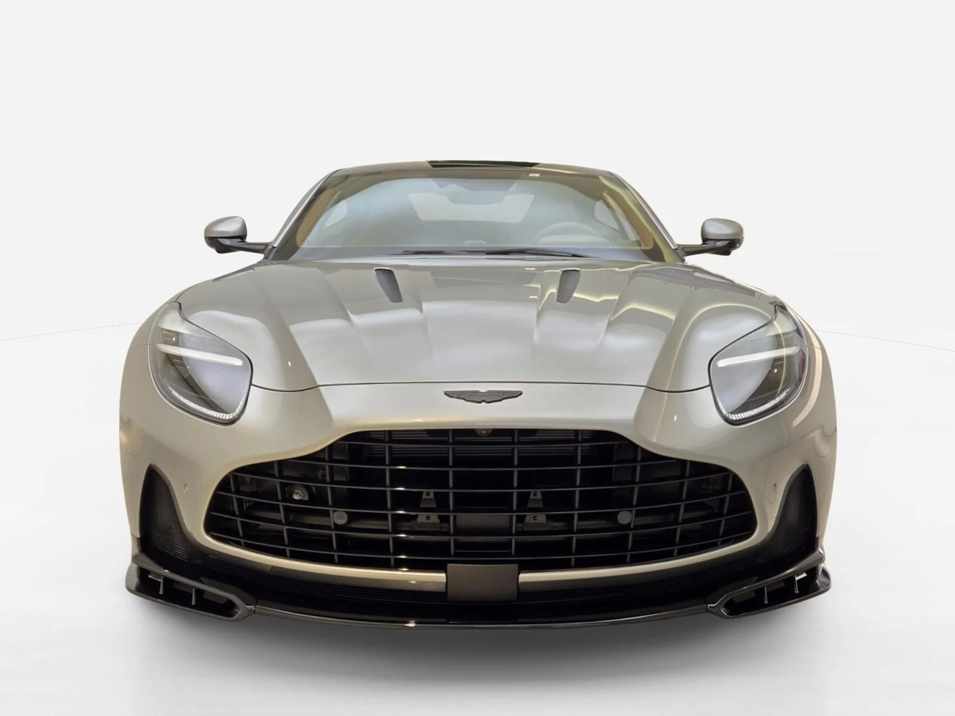 mph001_3801979203_New_2026_Aston_Martin_DB_12_1787289710_4575df3eb5