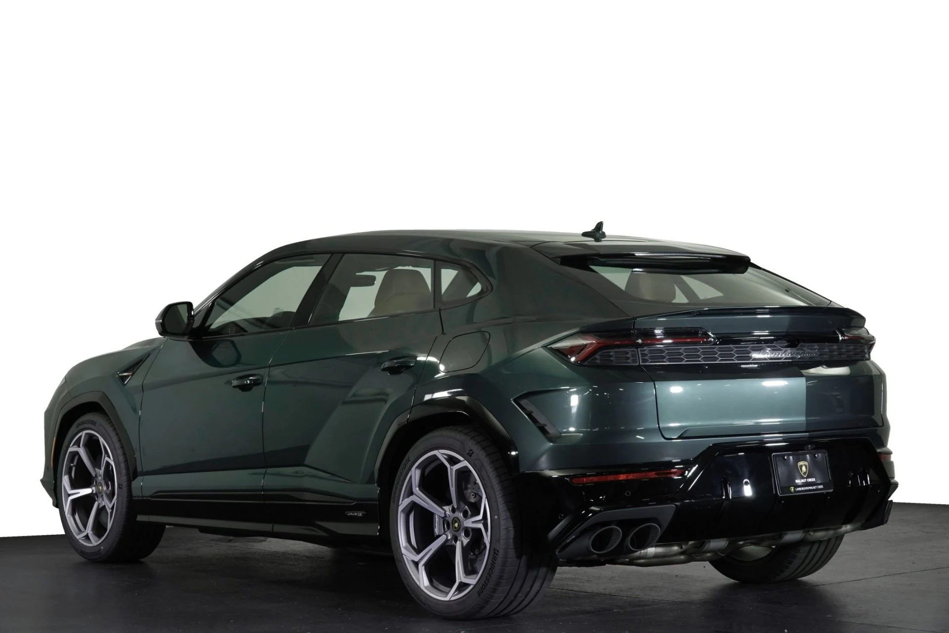 mph001_380709199_New_2025_Lamborghini_Urus_SE_1760113622_15600cae40