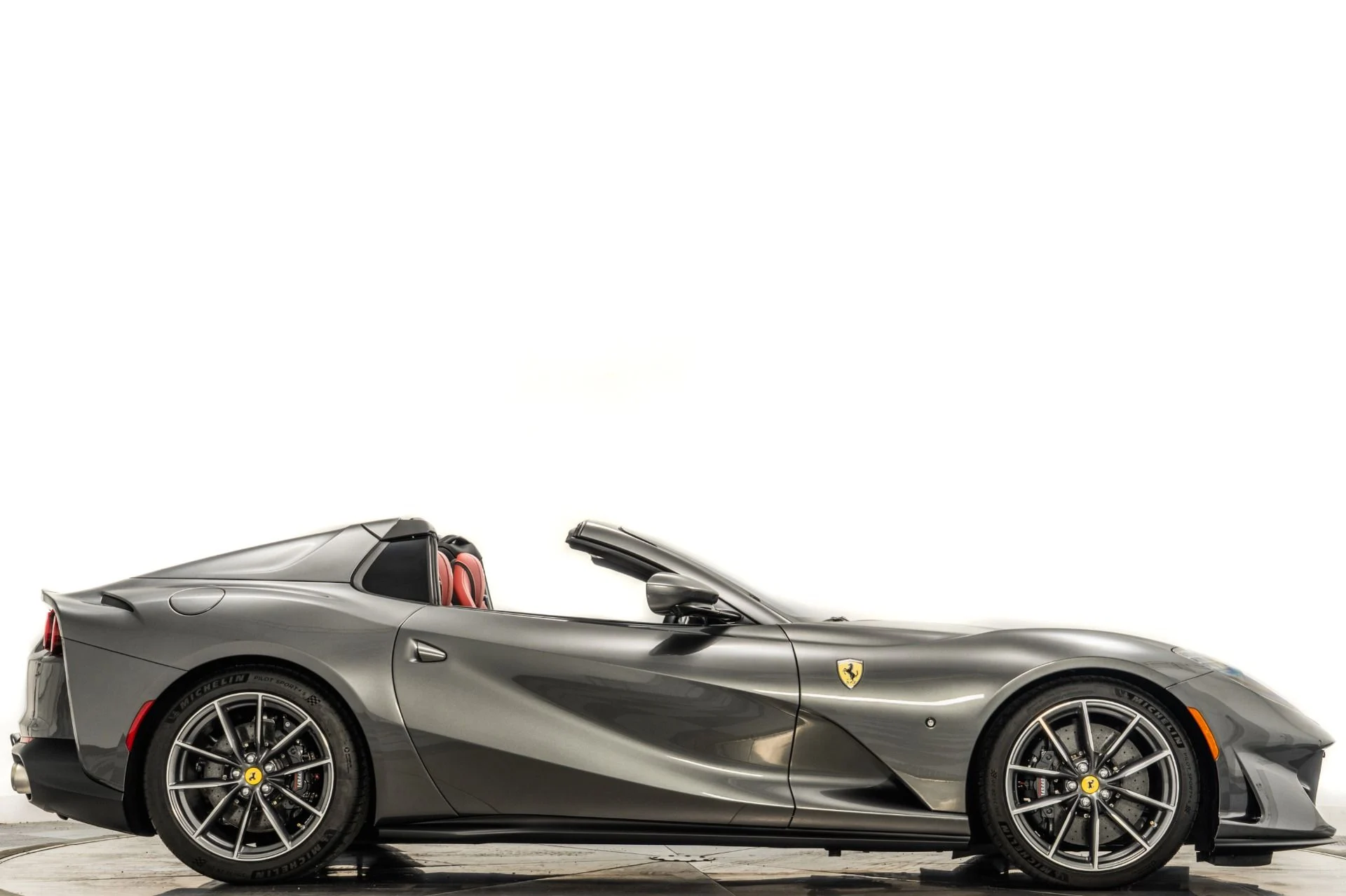 mph001_3811744114_Used_2023_Ferrari_812_GTS_1760994880_3f90b78f7a