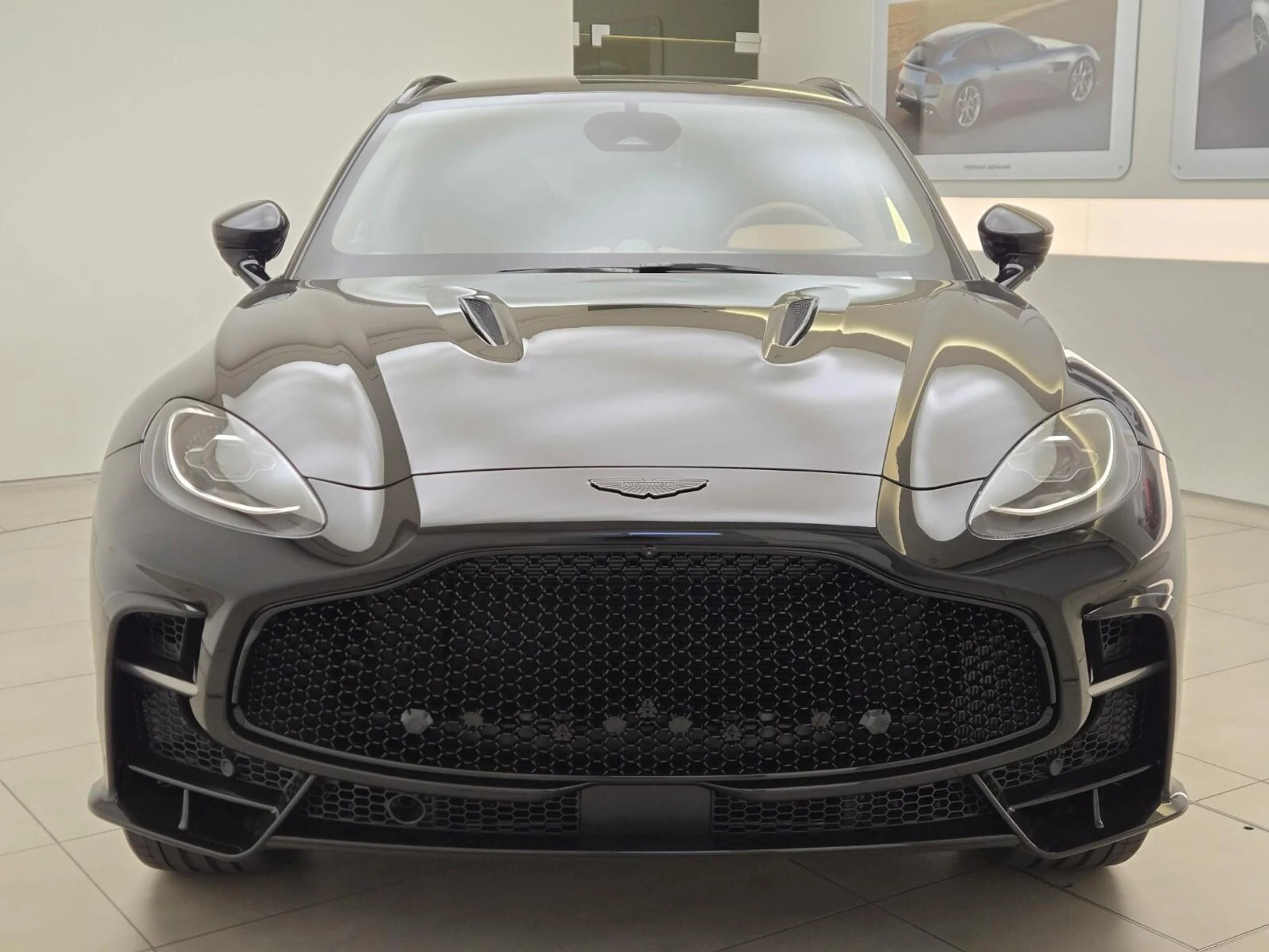 mph001_3820513608_New_2026_Aston_Martin_DBX_S_1776489467_64c3f31880