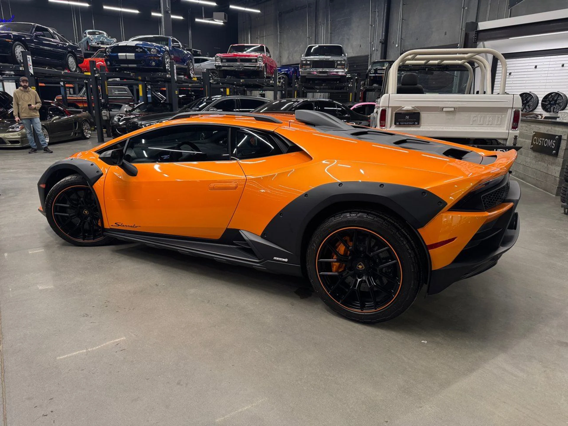 mph001_3823055410_lamborghini_huracan_2023_cffb004533