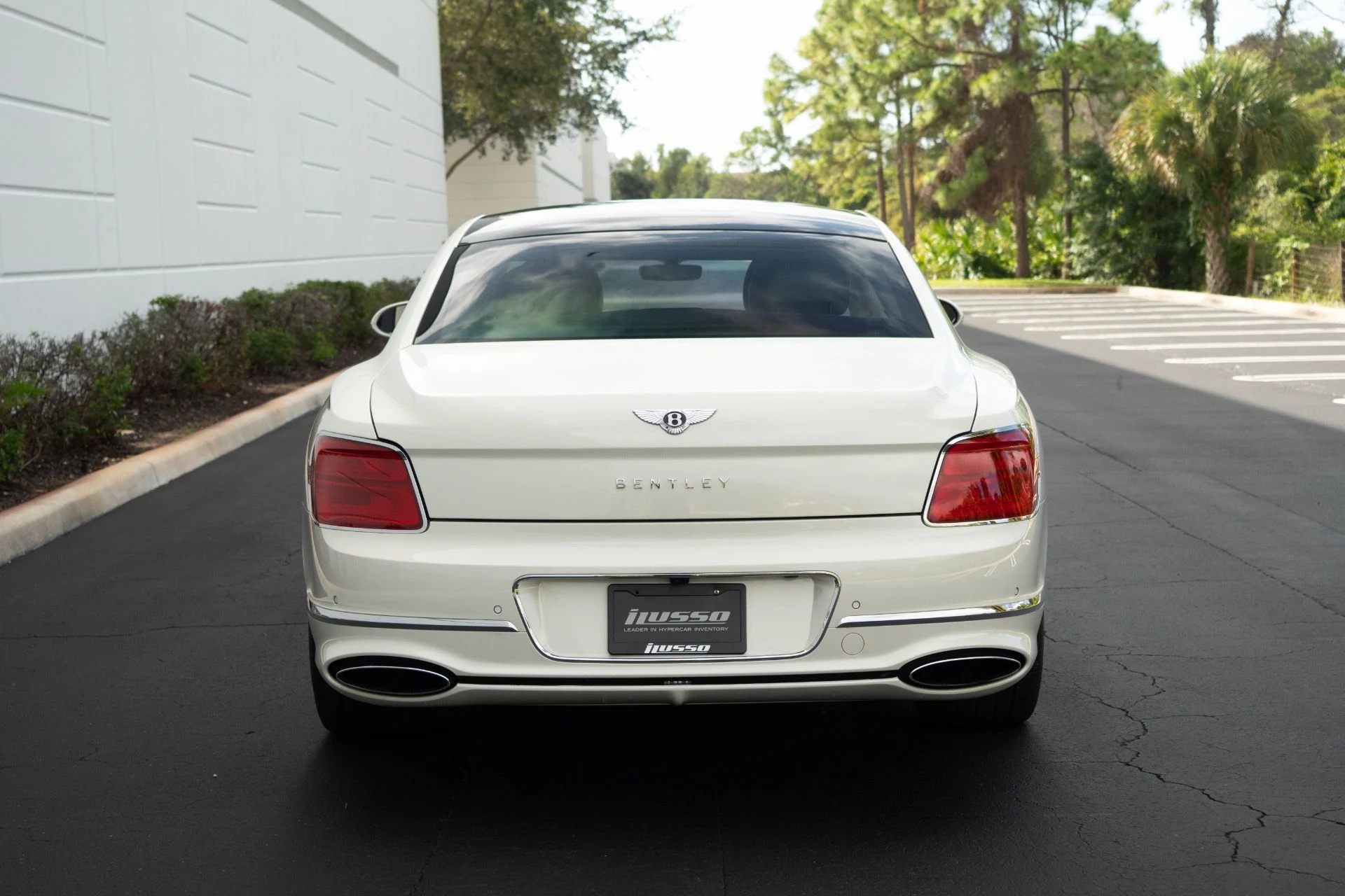 mph001_3829382222_Used_2021_Bentley_Flying_Spur_W12_1764866483_4adfa65a2a