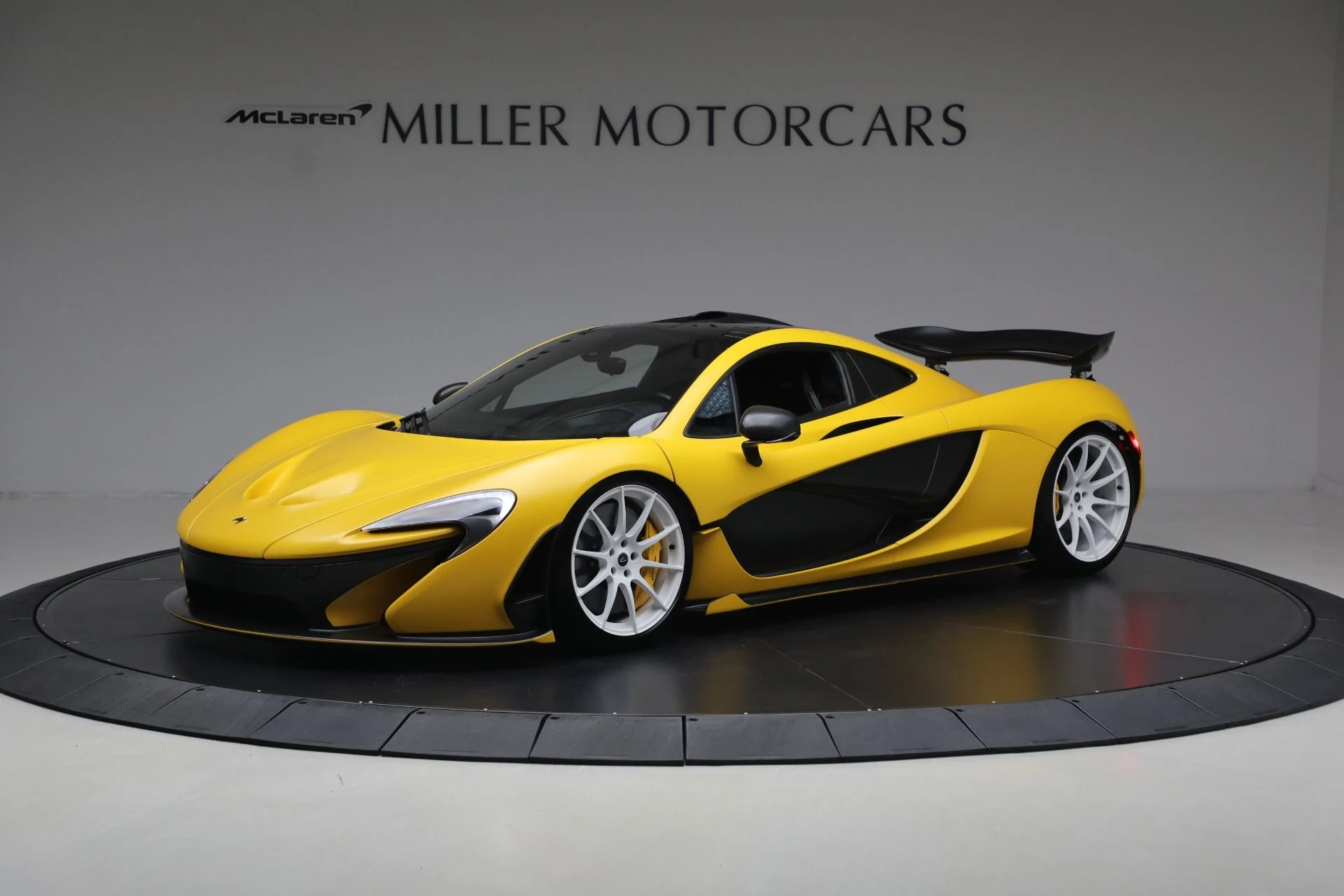 mph001_3844557104_Used_2015_Mc_Laren_P1_d80fef4dac