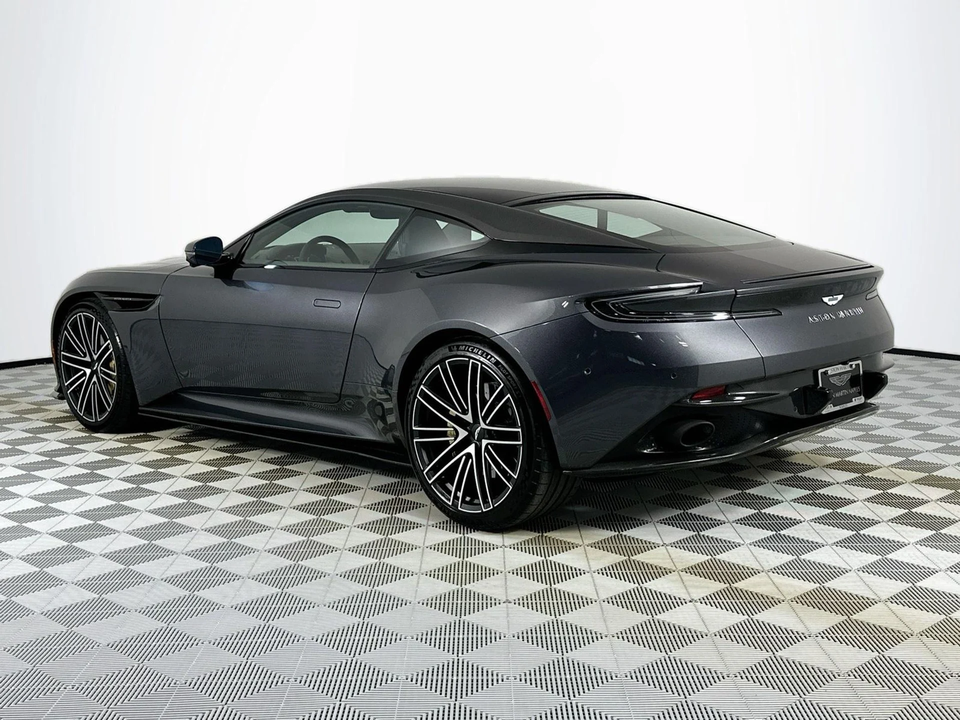 mph001_3849258216_1ca55c78729597dcdea6f90d72792a57x_d06bc83711