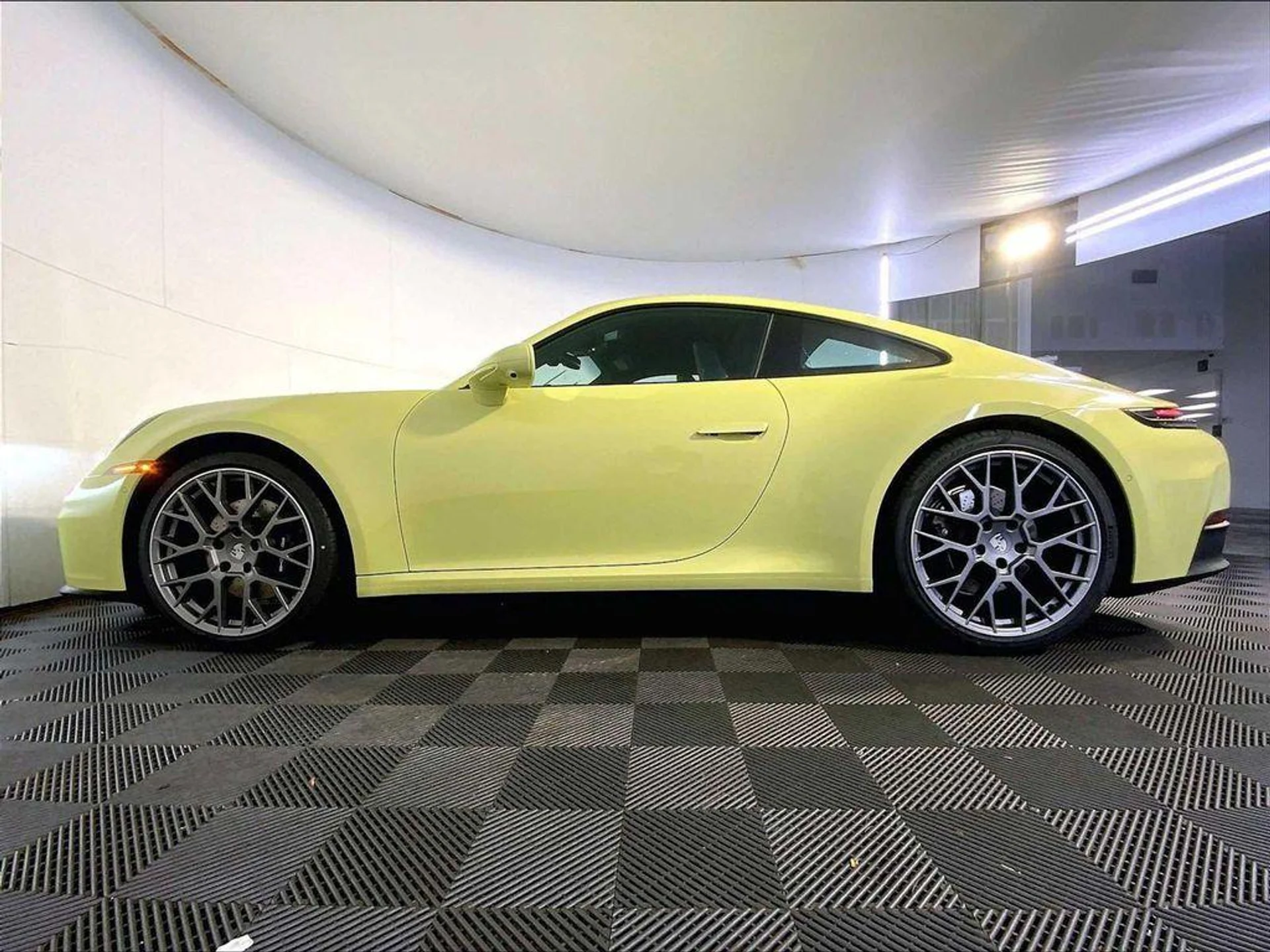 mph001_385578136_0wu_YU_Qaai_Z_Jv_Sj9_YG_Bl2_A2_KEPA_2305fecae0