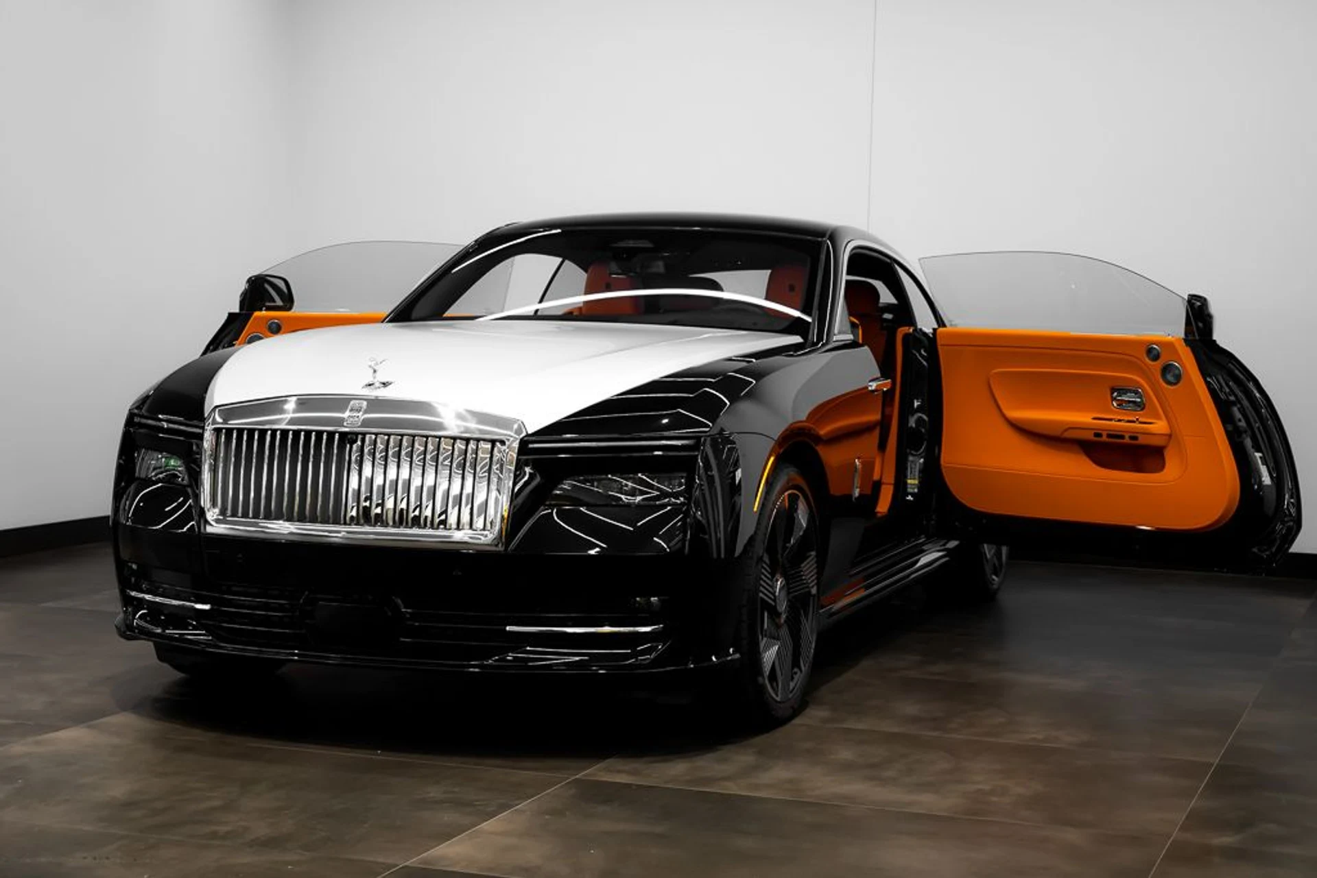 mph001_3862521578_rolls_royce_spectre_2024_jpg_v_1773863537_1eea1e3ecc