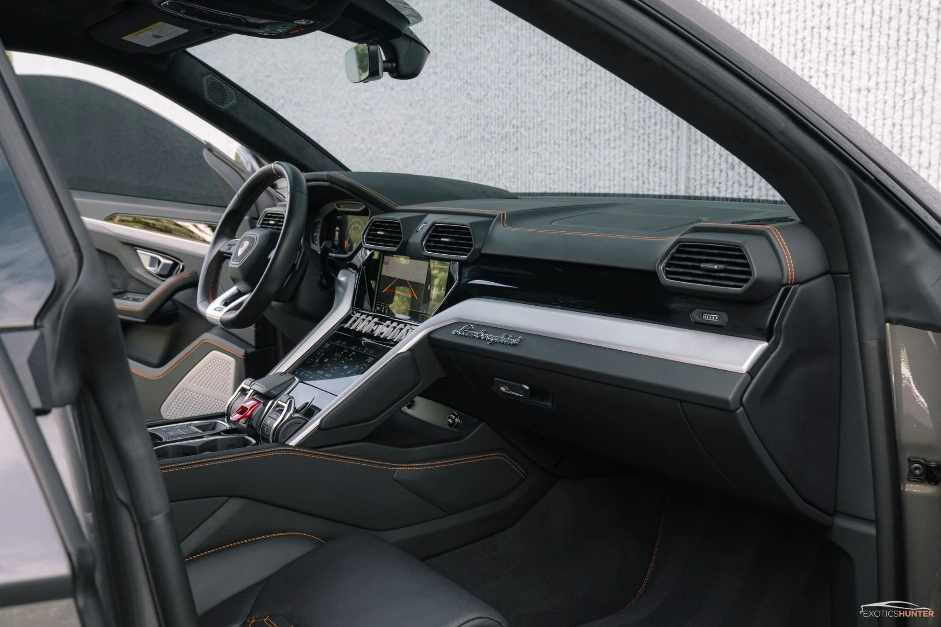 mph001_3862724181_Used_2021_Lamborghini_Urus_w_Bang_Olufsen_Advanced_Sound_Parkassist_1758750772_47effe9374