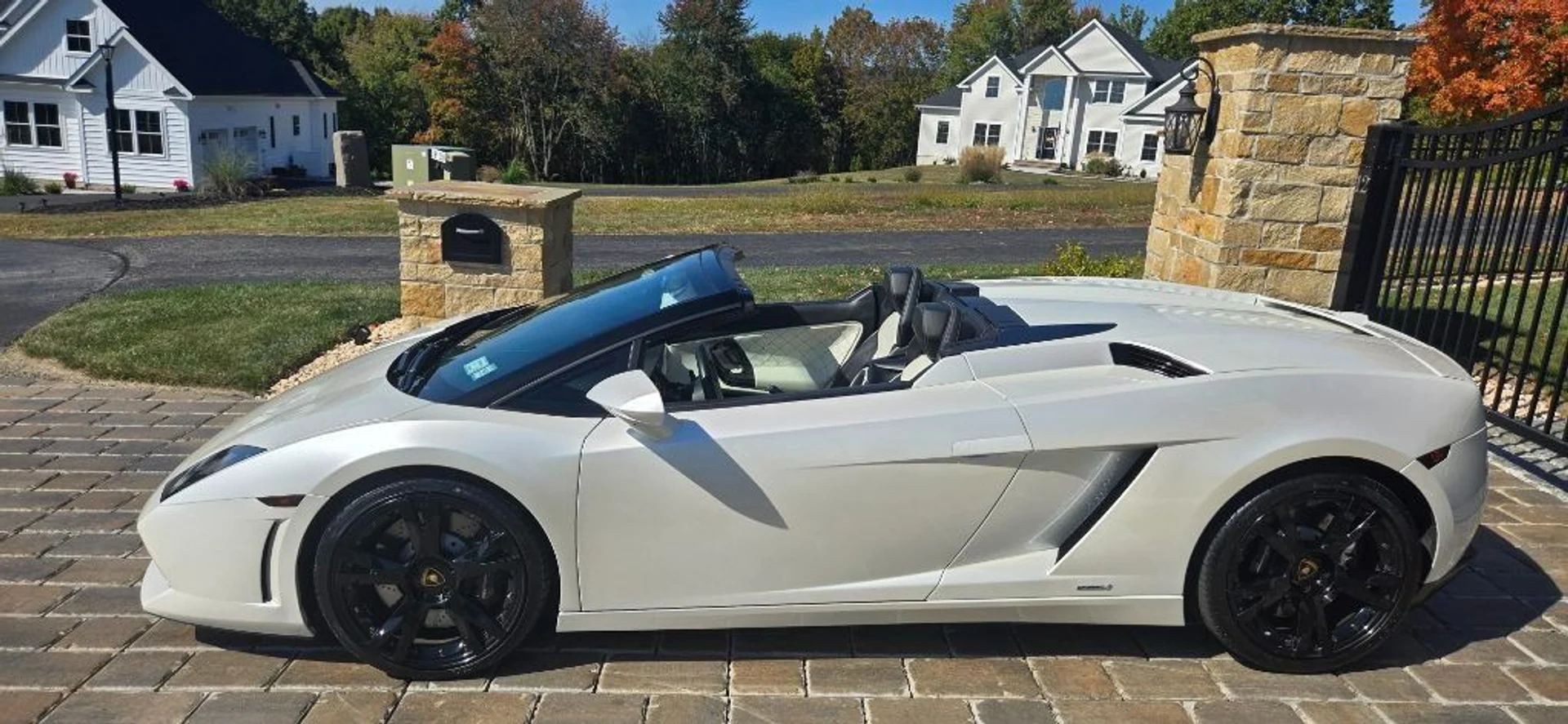 mph001_386324368_Used_2011_Lamborghini_Gallardo_LP_560_4_Spyder_1759961653_9c3ff0fbe6
