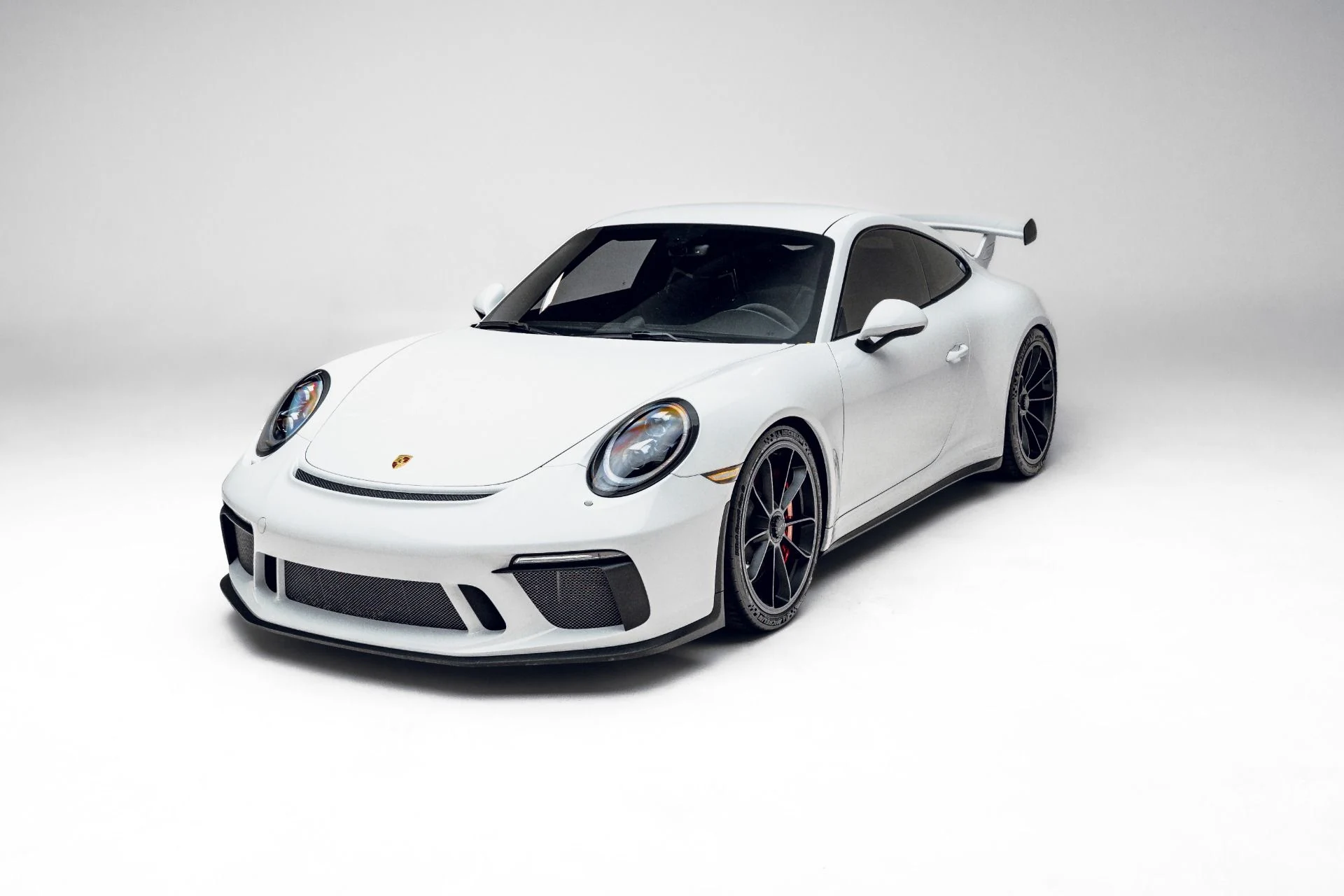 mph001_3865524625_Used_2018_Porsche_911_GT_3_1781890253_367fd17843
