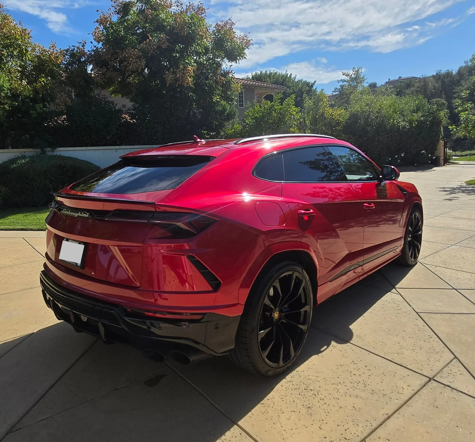 mph001_3870590968_Used_2022_Lamborghini_Urus_1761951783_0dd7c1e982