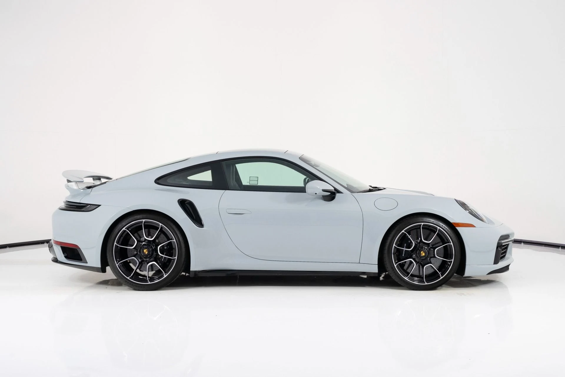 mph001_3880420423_Used_2024_Porsche_911_Turbo_S_1754514787_fa3cf46355