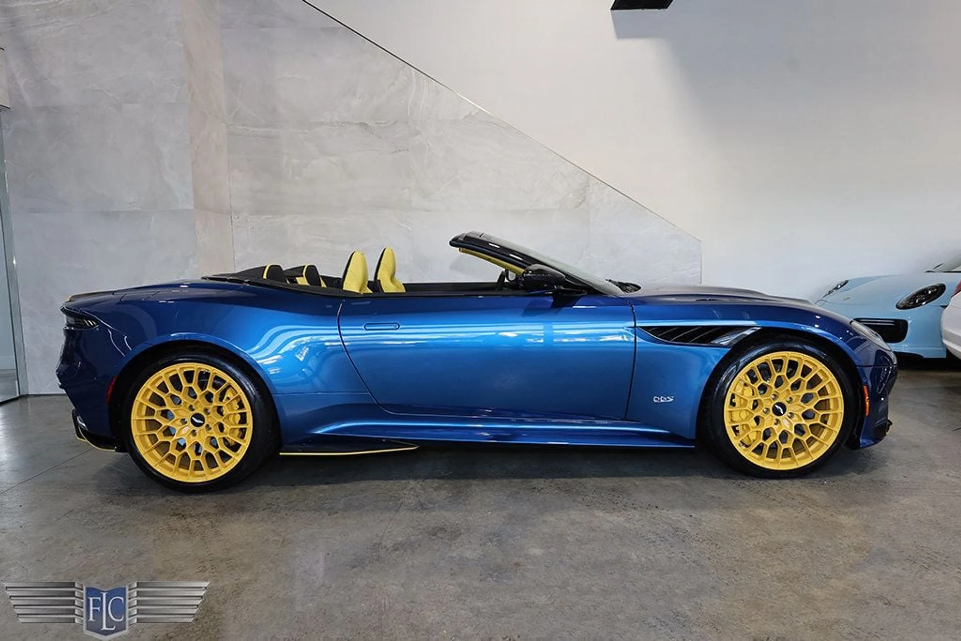 mph001_3891074163_used_2023_aston_martin_dbs_20235volante770ultimate_9689_22994688_2_1024_5c4fa2806e