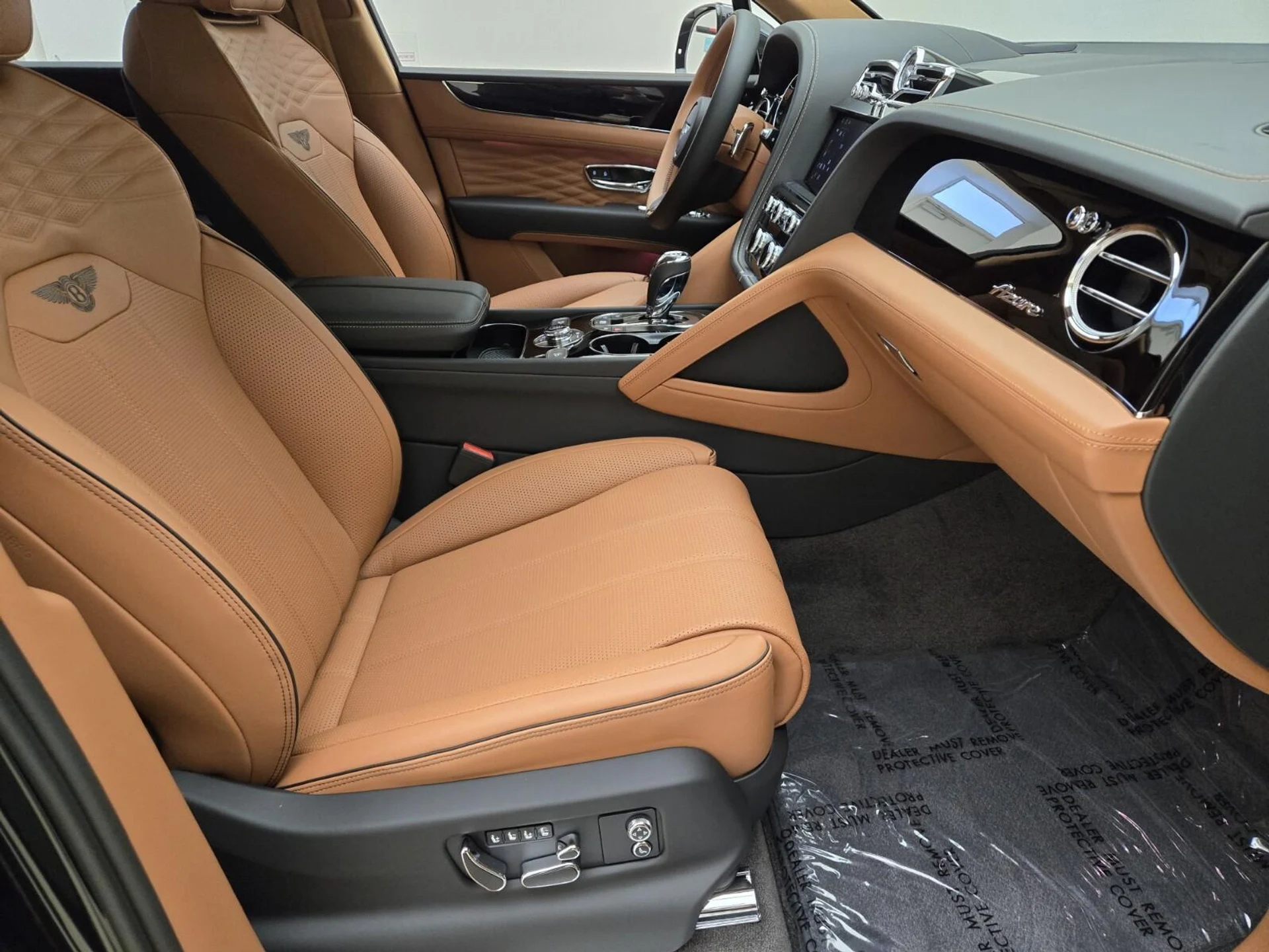 mph001_3898482360_Used_2024_Bentley_Bentayga_V8_1743763177_61a57287c0