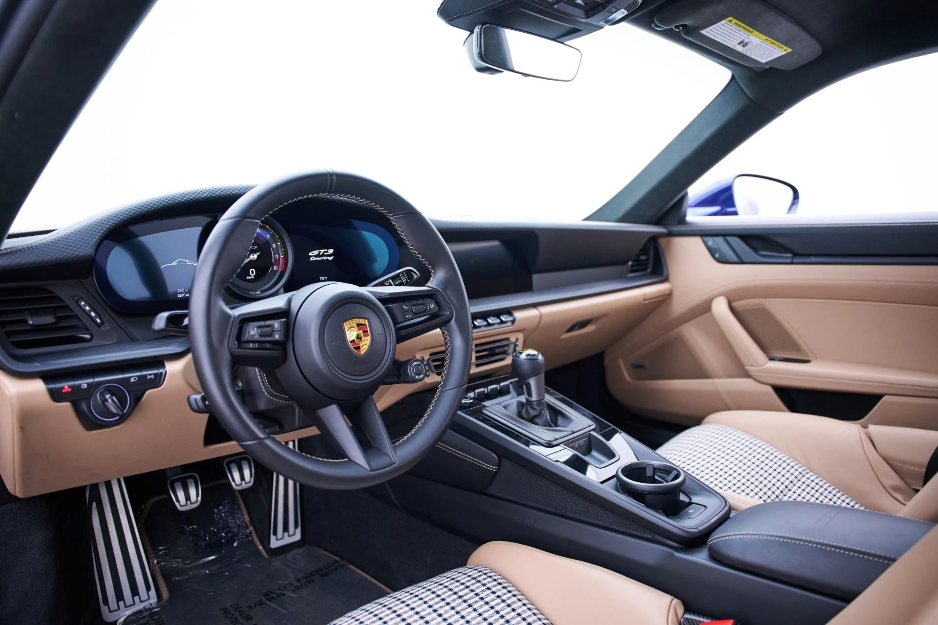 mph001_3922638401_Used_2022_Porsche_911_GT_3_1793061718_f02eea4ccc