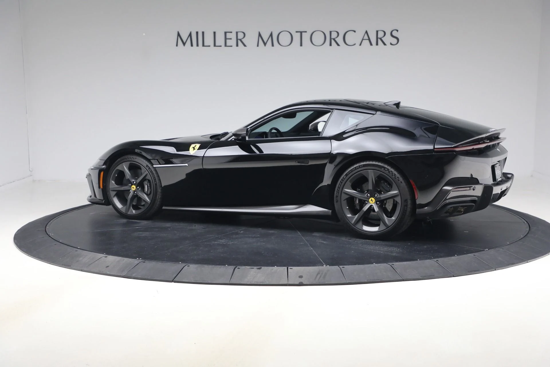 mph001_3930390917_Used_2025_Ferrari_12_Cilindri_1771948573_2333d838d8