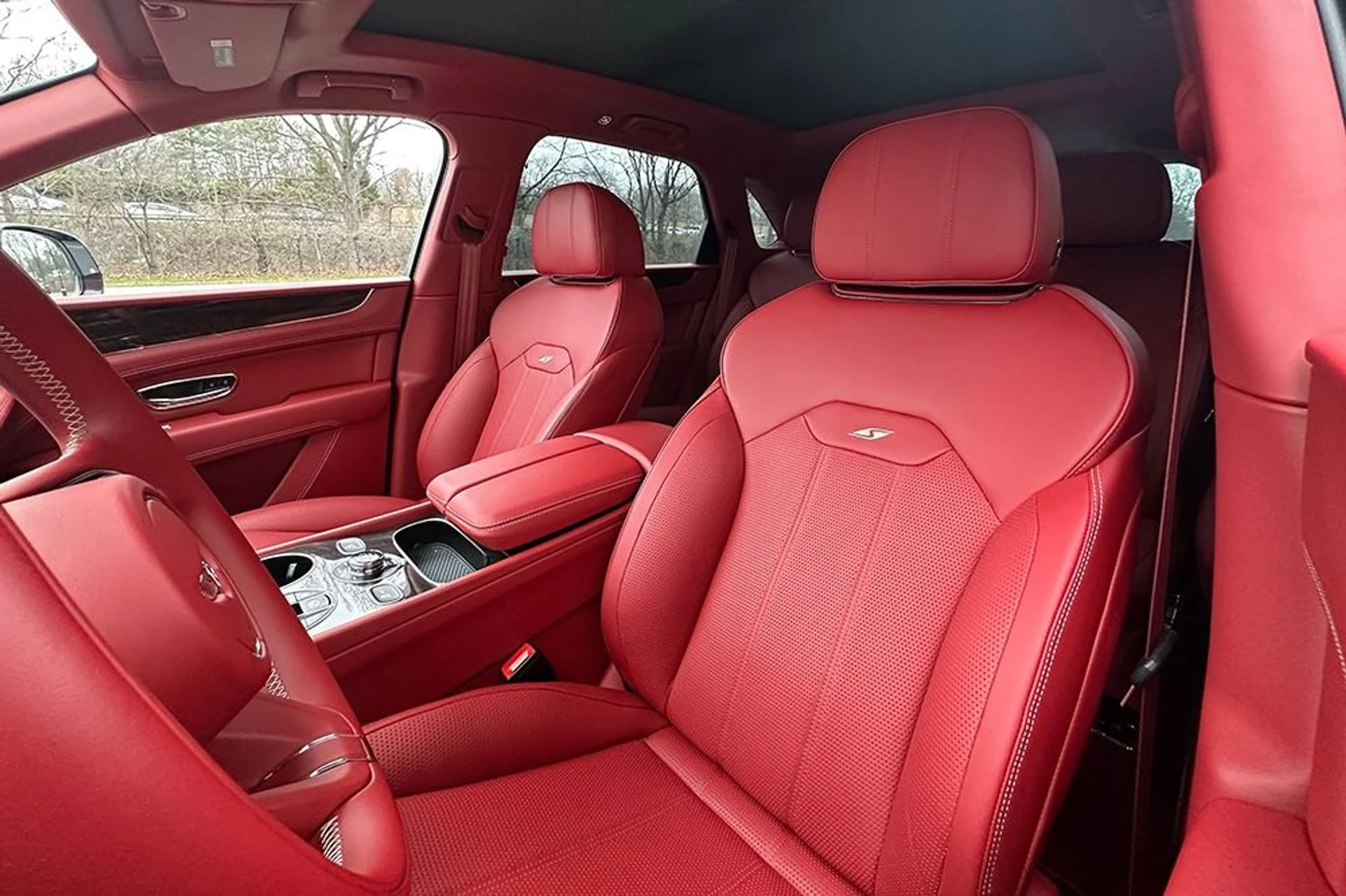 mph001_3939122784_Used_2022_Bentley_Bentayga_S_V8_1775750375_868c323f19