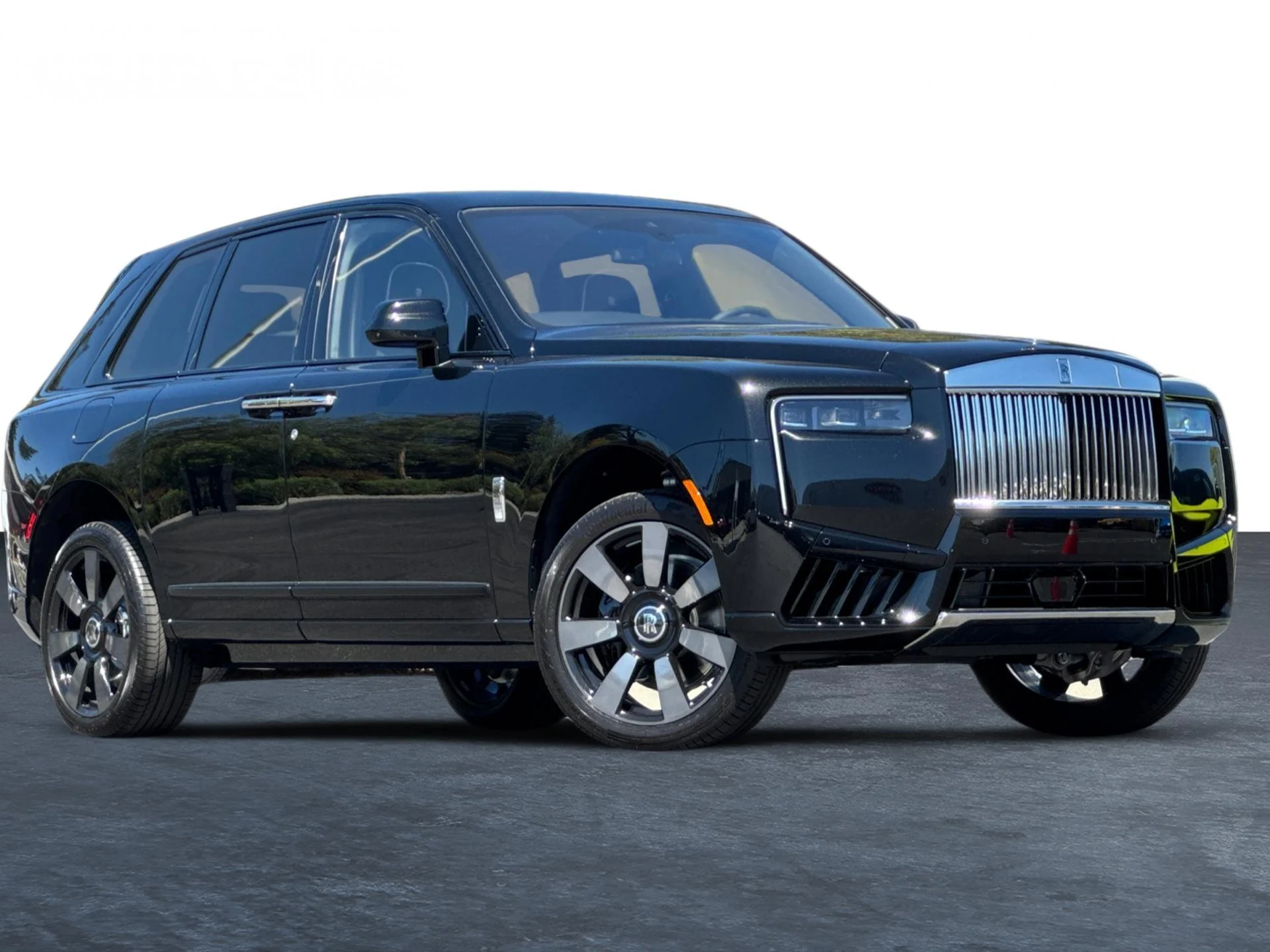 mph001_3940793280_New_2025_Rolls_Royce_Cullinan_Demonstrator_1754468368_456bc33973