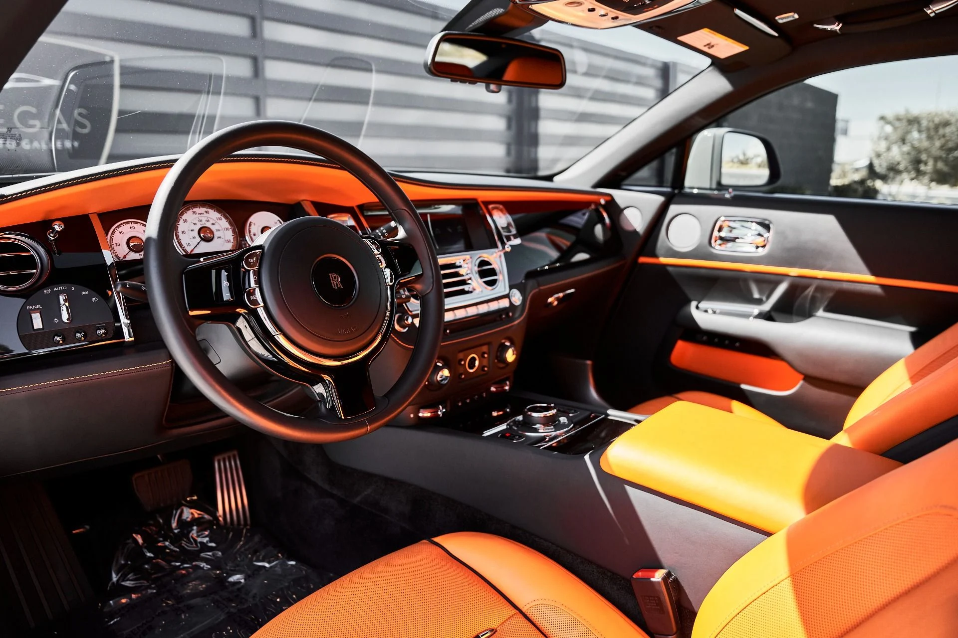 mph001_3946837249_Used_2020_Rolls_Royce_Wraith_Base_1776302557_107ba27d5a