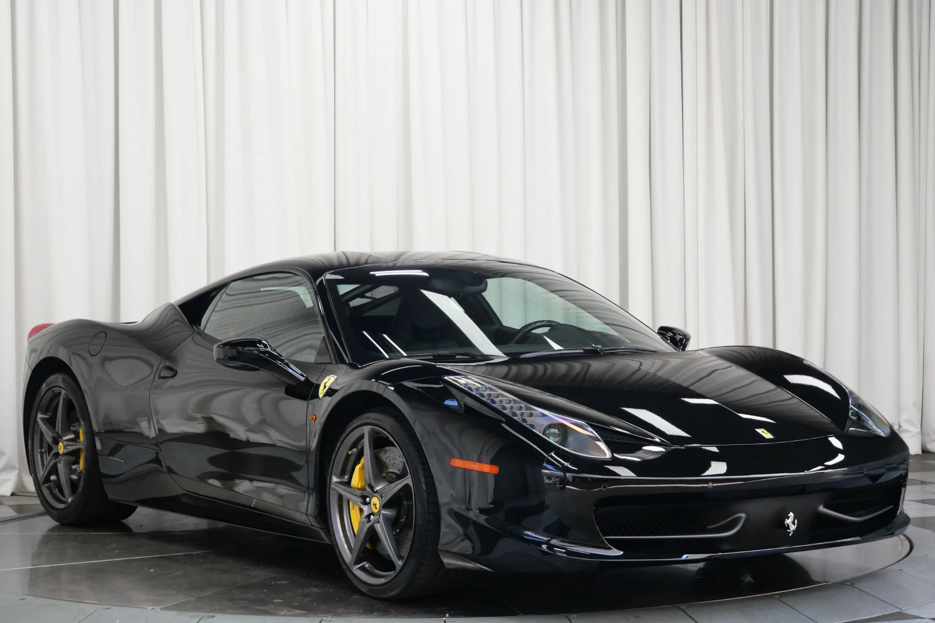 mph001_3949290740_Used_2015_Ferrari_458_Italia_1752857169_0e947f3d1c