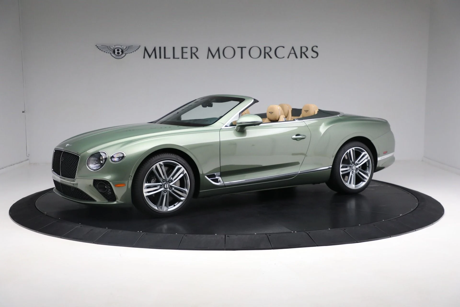 mph001_3961107422_New_2024_Bentley_Continental_GTC_V8_9a82213458