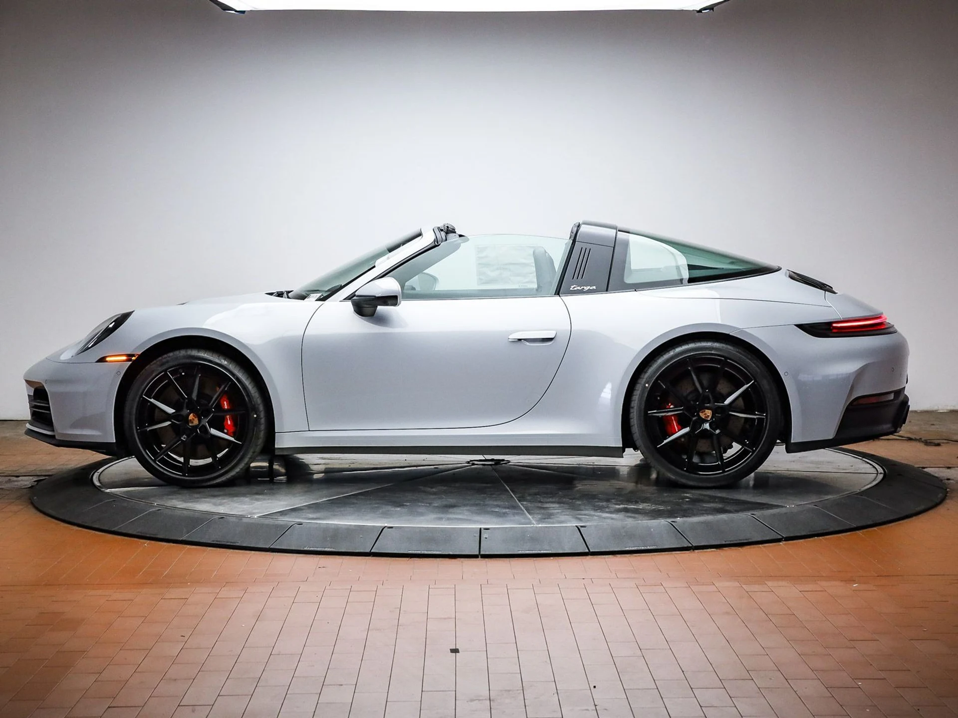 mph001_3965896468_0cb36e385203a78f20557e1d4811b556x_dd46e55110