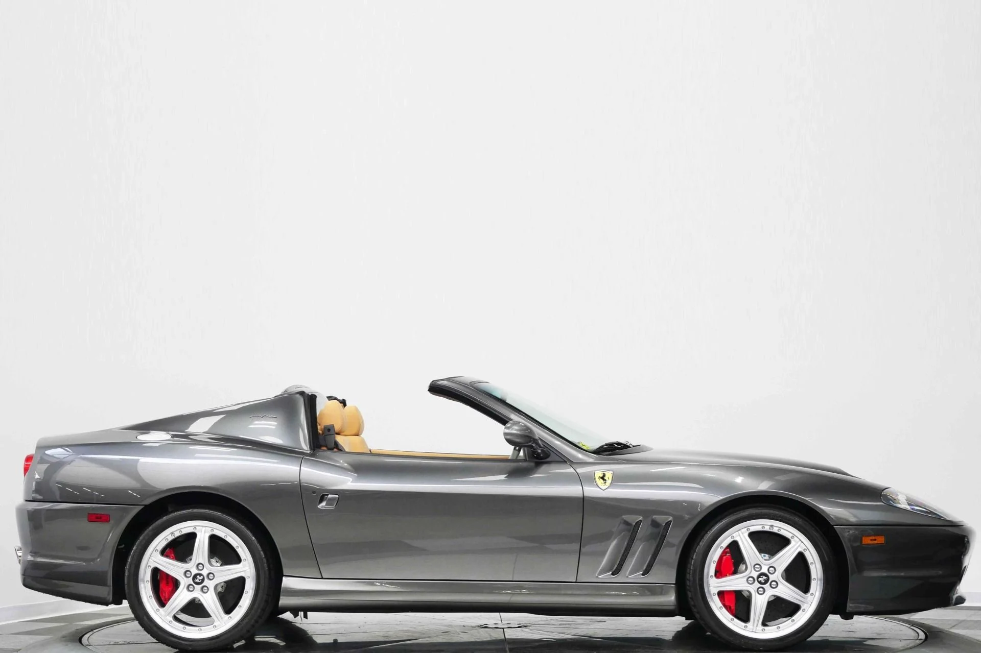 mph001_3970147593_Used_2005_Ferrari_575_Superamerica_Extremely_Low_Miles_GTC_Handling_Package_1778708011_86406d124f
