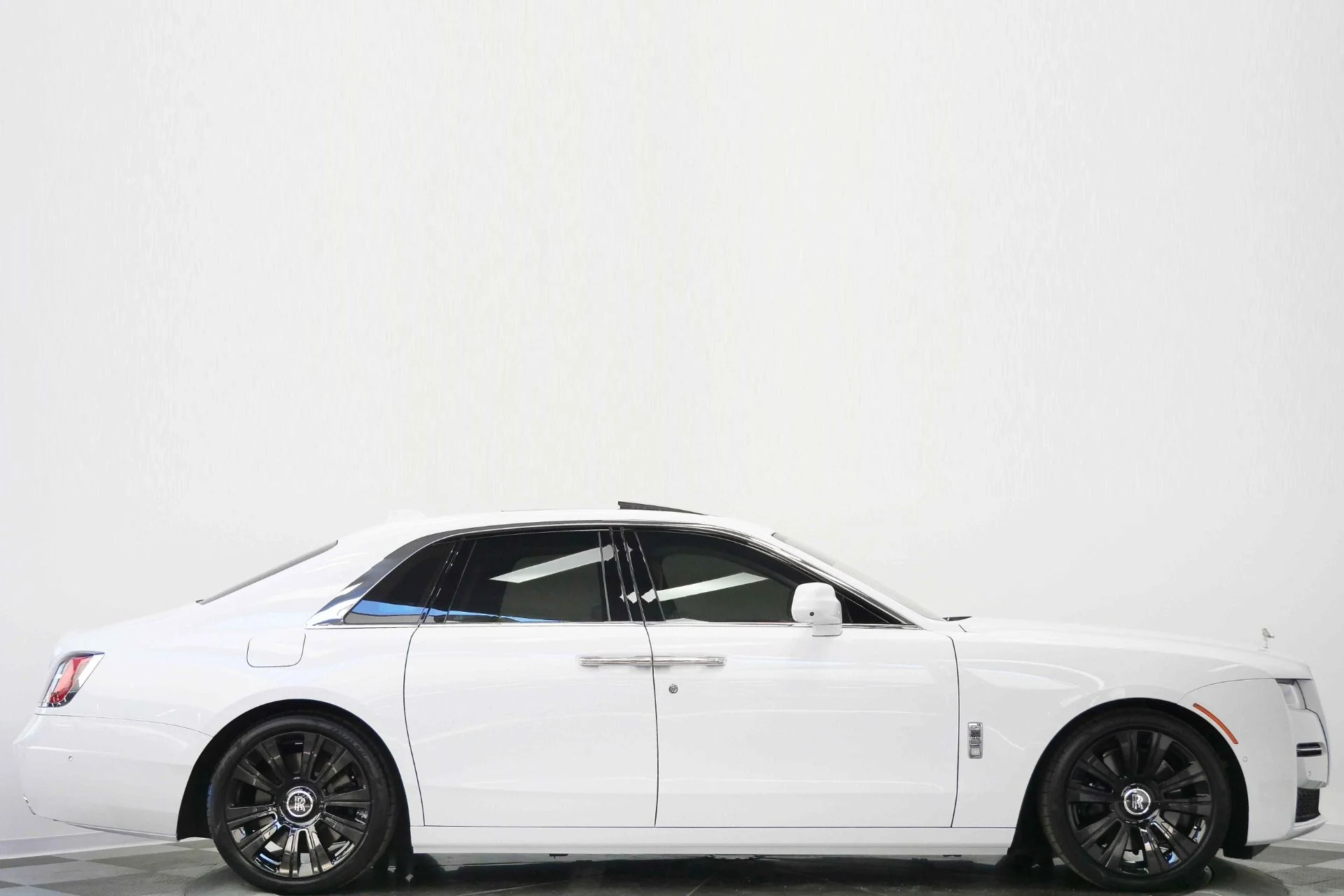 mph001_3973625870_Used_2022_Rolls_Royce_Ghost_Low_Miles_The_Ghost_Package_Bespoke_Audio_1780333071_a777199d80