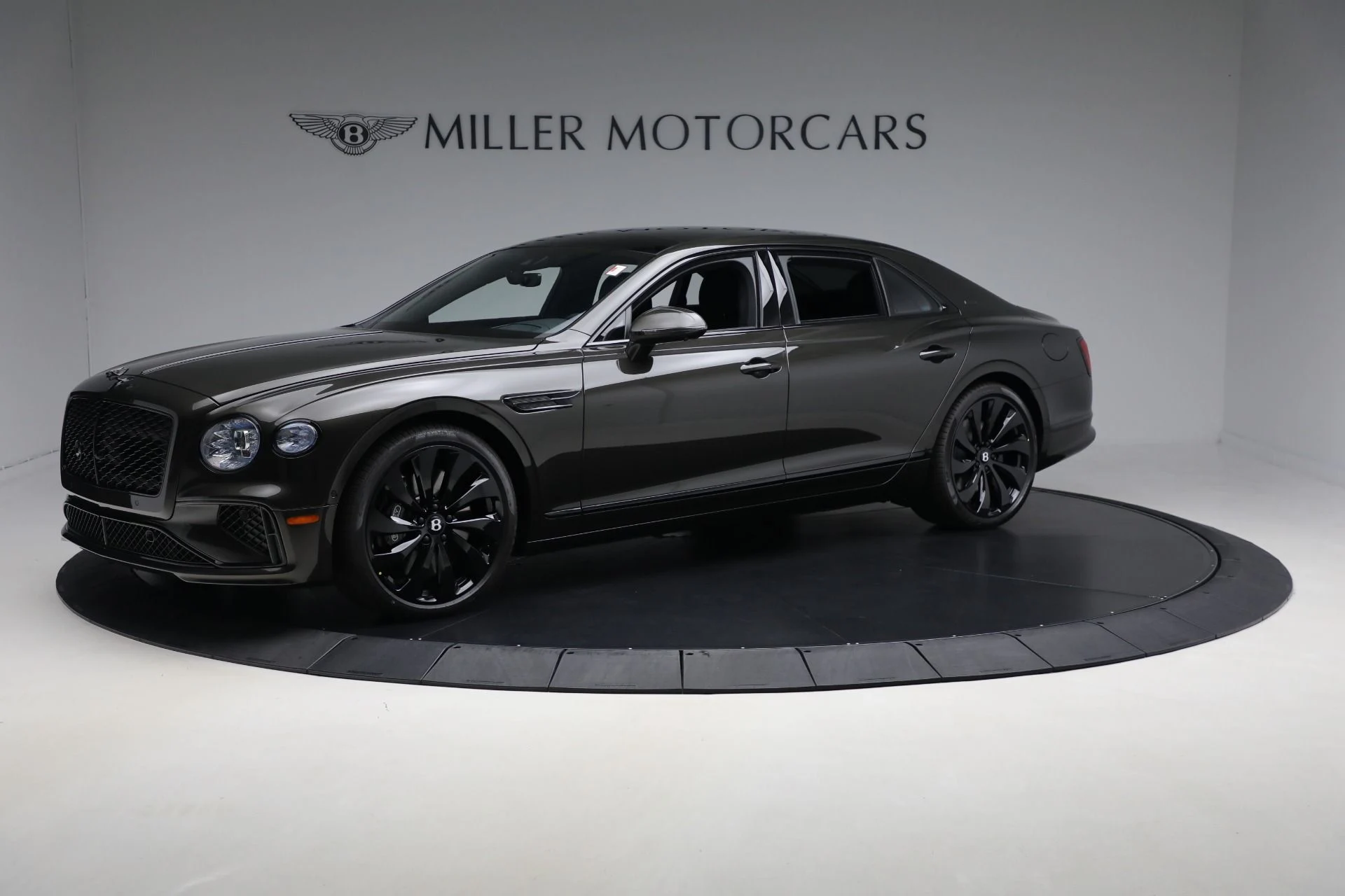 mph001_3974290859_New_2025_Bentley_Flying_Spur_Black_Edition_ec0d59790e
