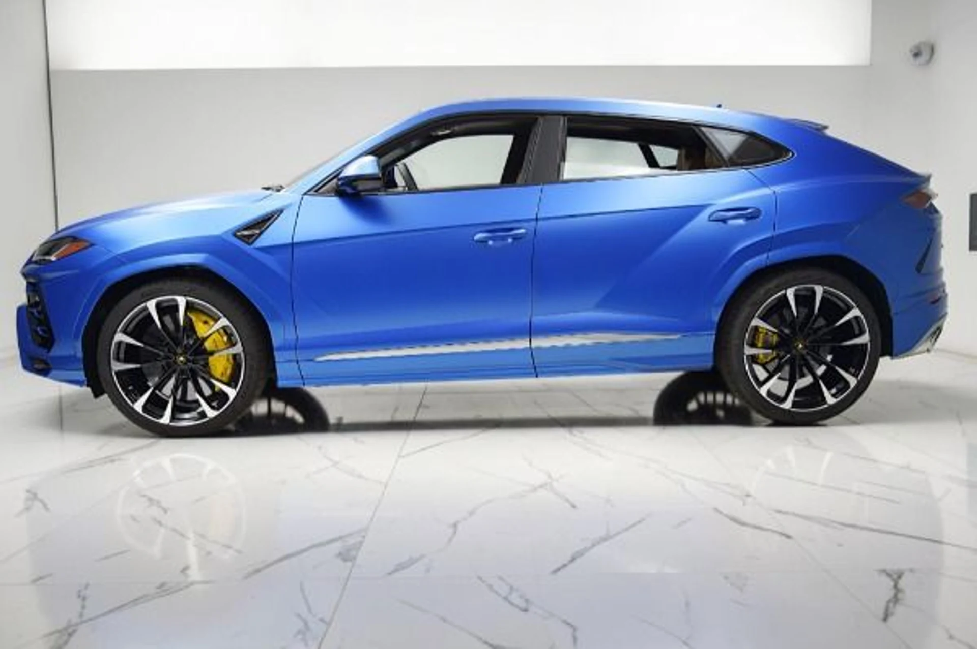 mph001_3978540289_Used_2022_Lamborghini_Urus_SELEZIONE_PRE_OWNED_CERTIFIED_c4f7a5890e