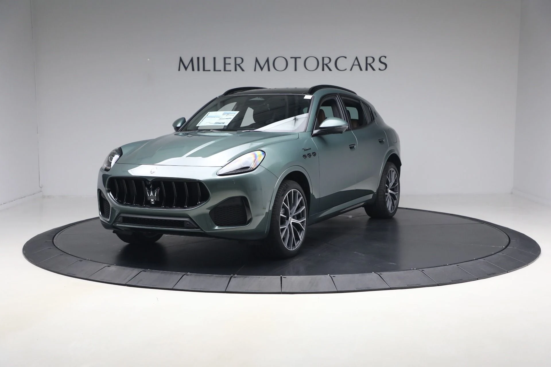 mph001_3985432325_New_2026_Maserati_Grecale_Modena_V6_1777494386_2fd731beac