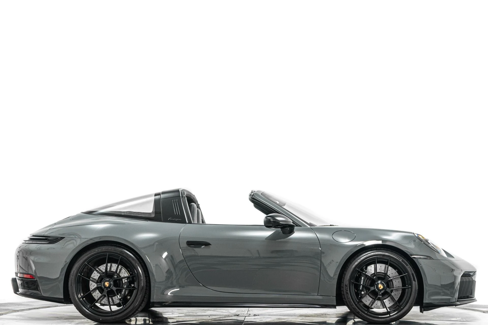 mph001_3995958693_Used_2026_Porsche_911_Targa_4_GTS_1782165050_6aac9031e2