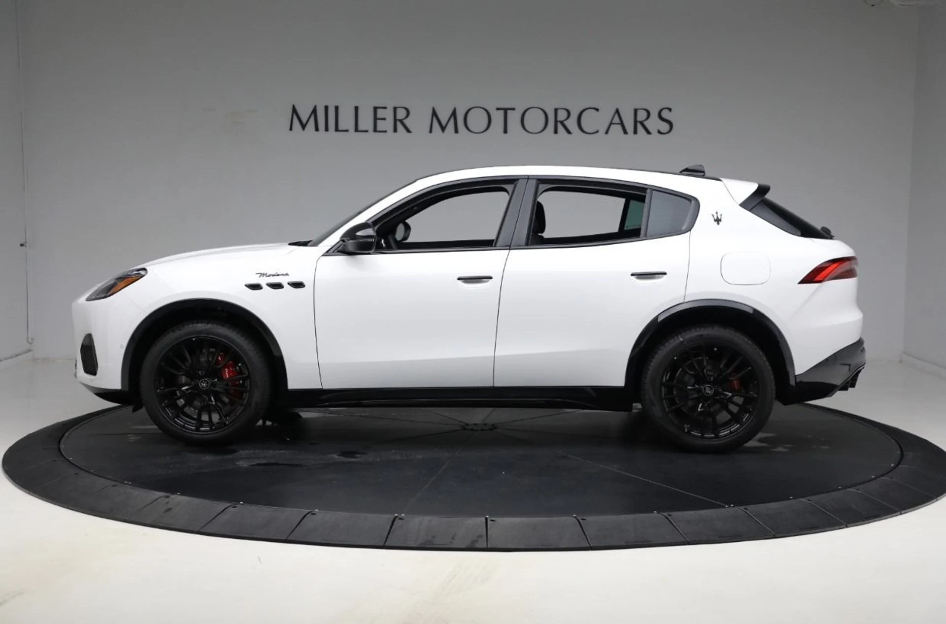 mph001_4000914344_New_2025_Maserati_Grecale_Modena_47280b98d8