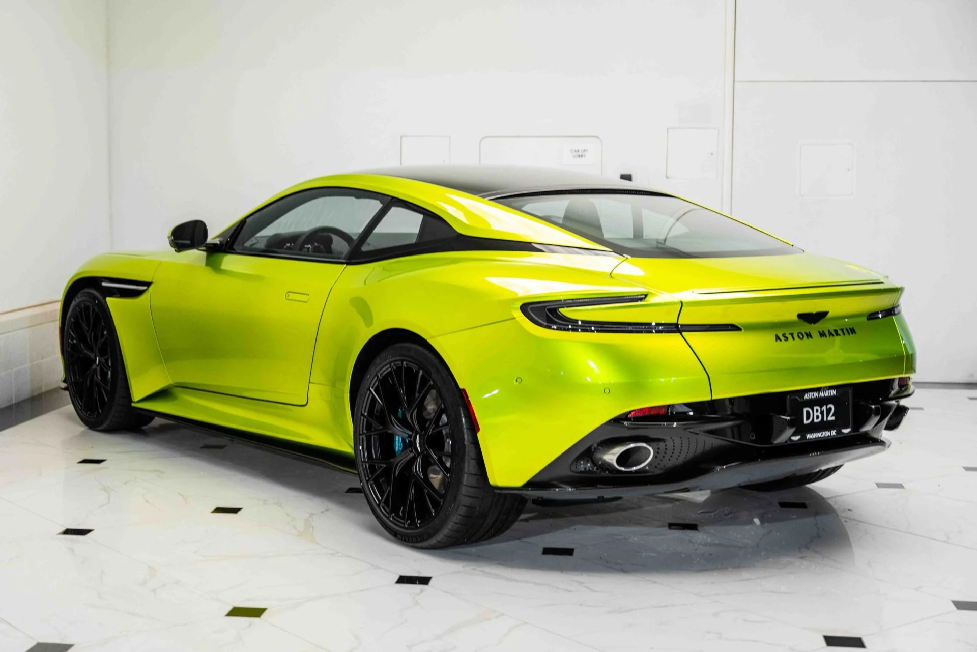 mph001_4011662983_Used_2025_Aston_Martin_DB_12_Coupe_1724764184_69863e64af