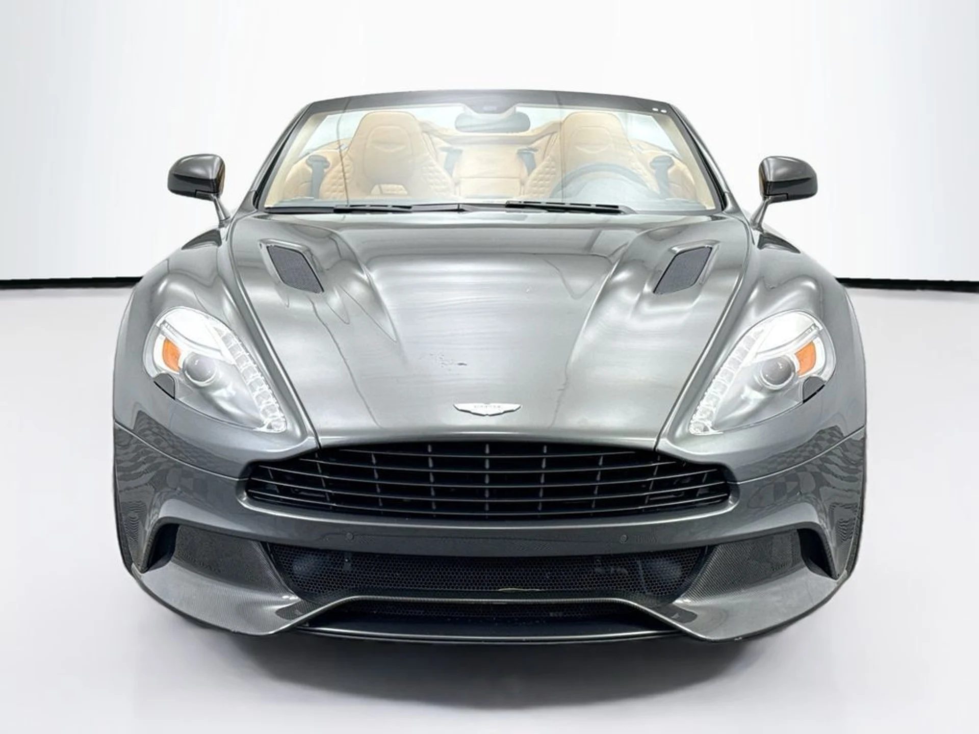 mph001_4015948934_used_2014_aston_martin_vanquish_2drvolante_8119_22995957_2_1024_f30b3067d3