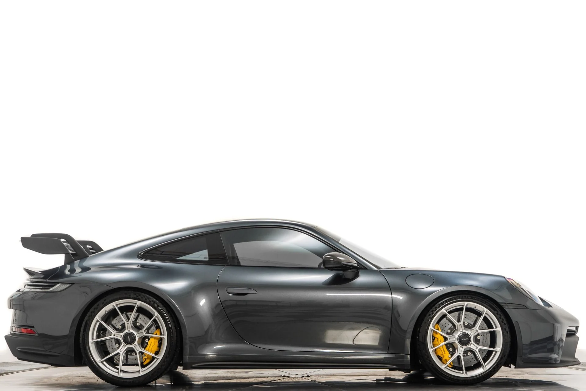 mph001_4018173113_Used_2024_Porsche_911_GT_3_1757107138_ed675c082f