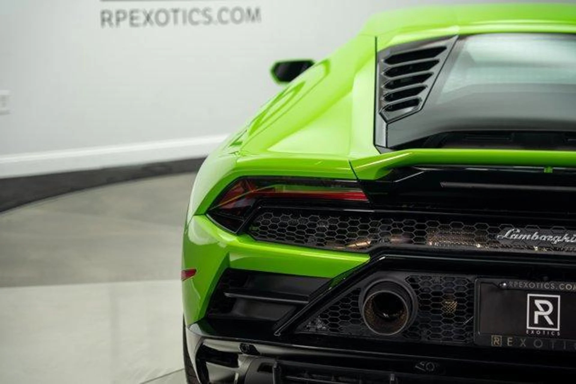 mph001_4021691910_xe_QA_69_F7j_Q49_Mv_Ut2pc36_JCB_Qi_Y_5dc15f5850