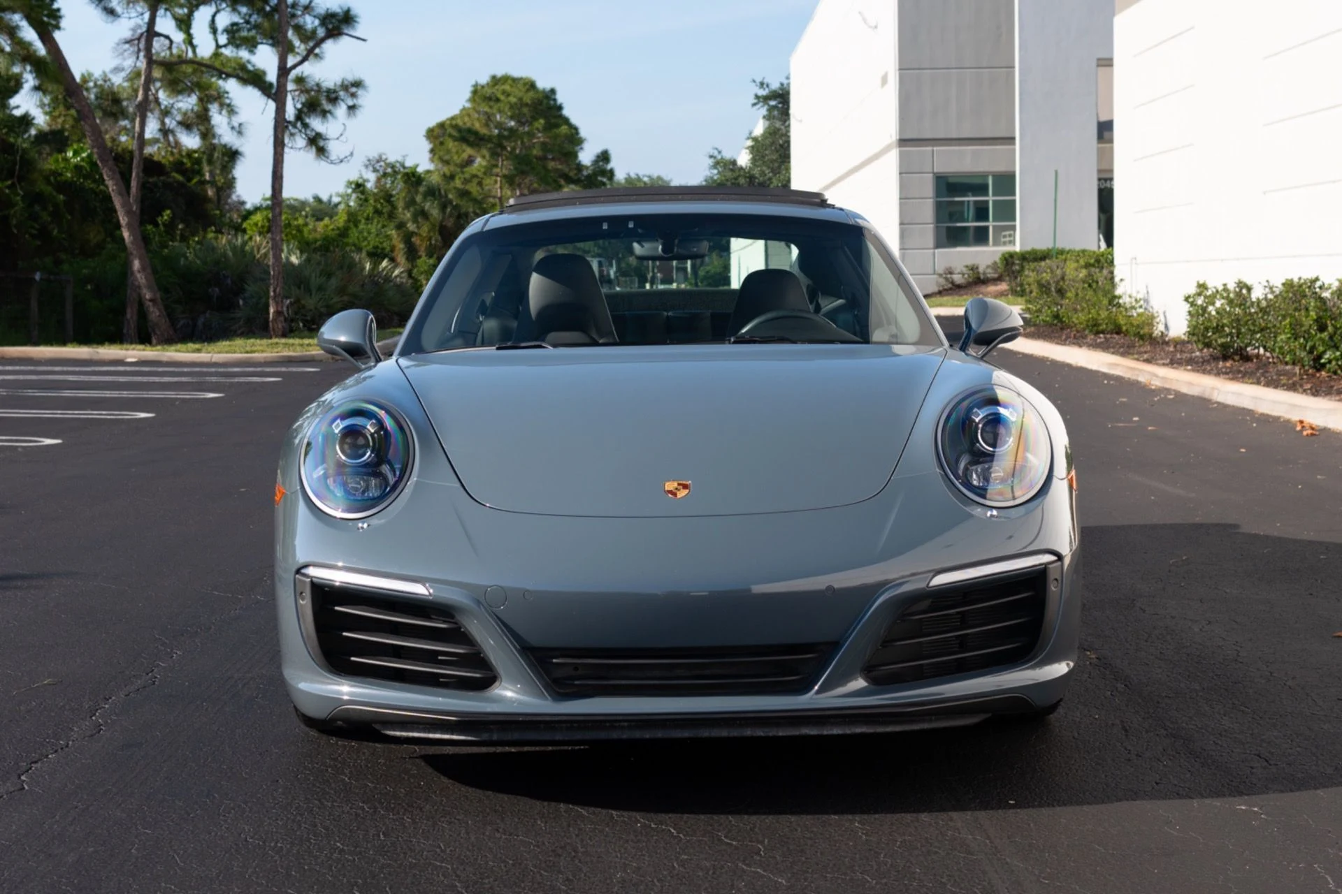 mph001_4032251084_Used_2017_Porsche_911_Carrera_1777686395_50762d8c1f