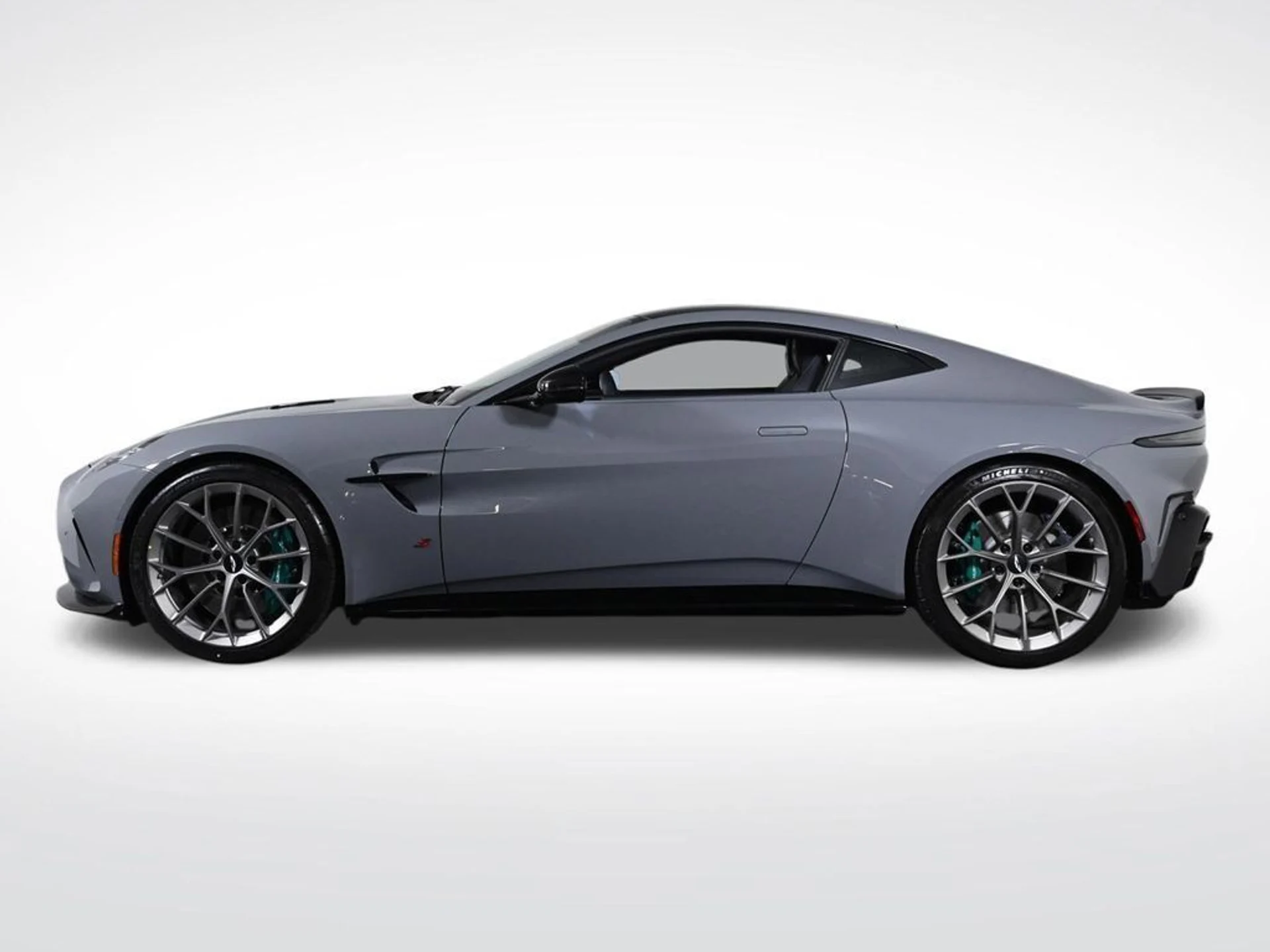 mph001_4048208870_new_2026_aston_martin_vantage_scoupe_11350_23021665_2_1024_a2d5481aa9