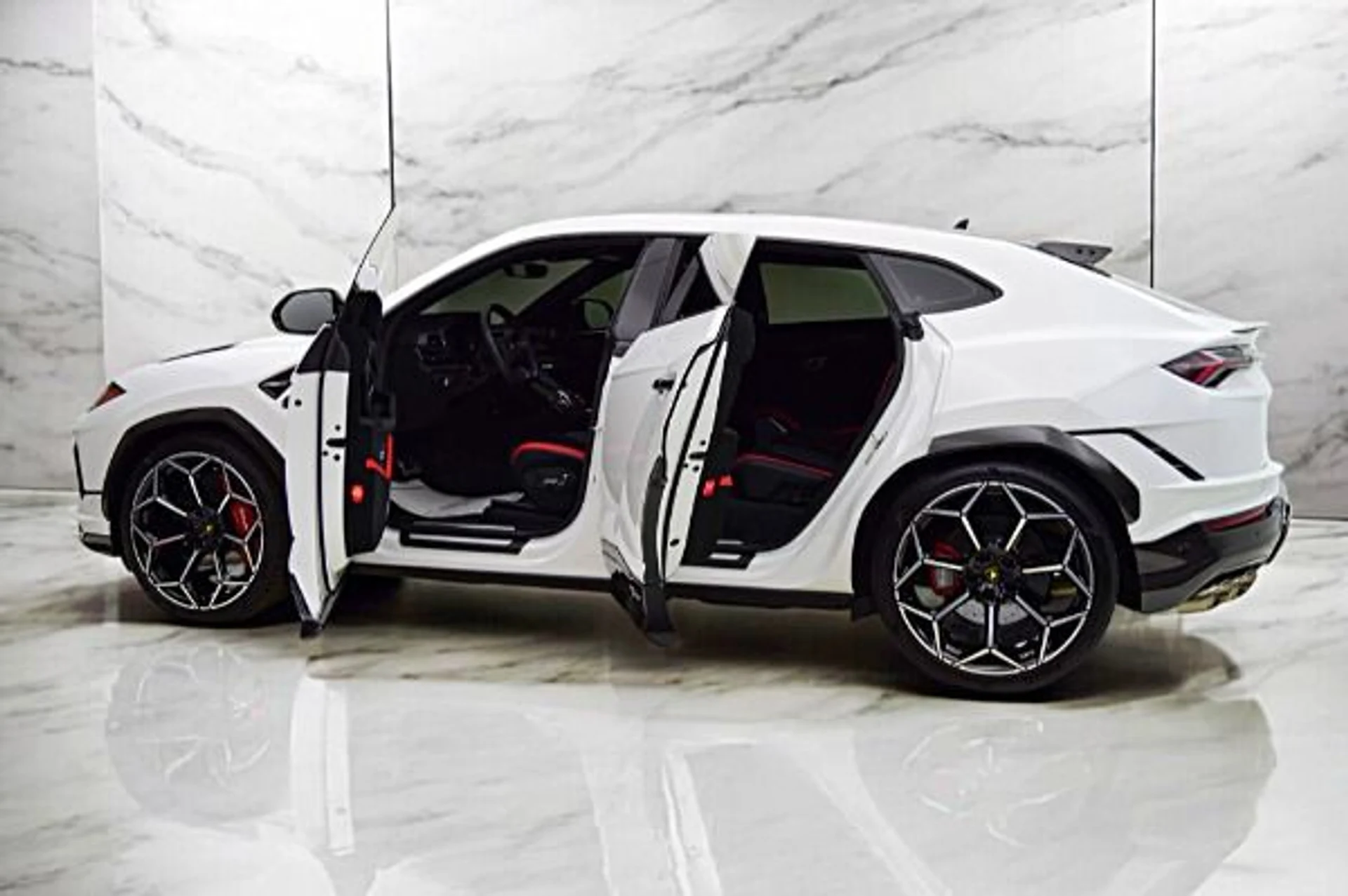 mph001_4063145788_Used_2024_Lamborghini_Urus_Performante_LEASE_OPTIONS_AVAILABLE_1c7441393a