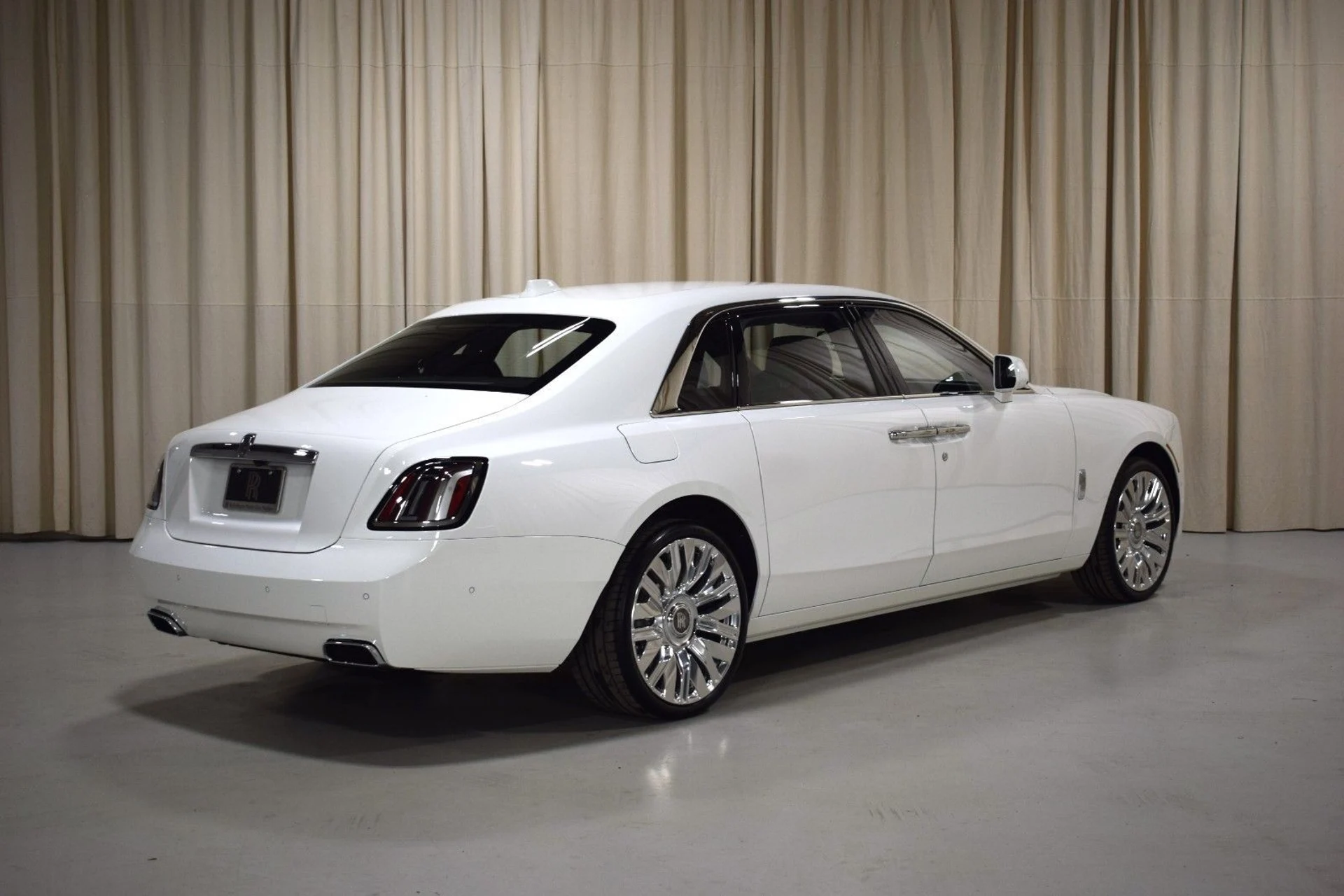 mph001_4070743623_f9f38f29372c0e3f4bf11b01f83b6ffdx_2d737875ae