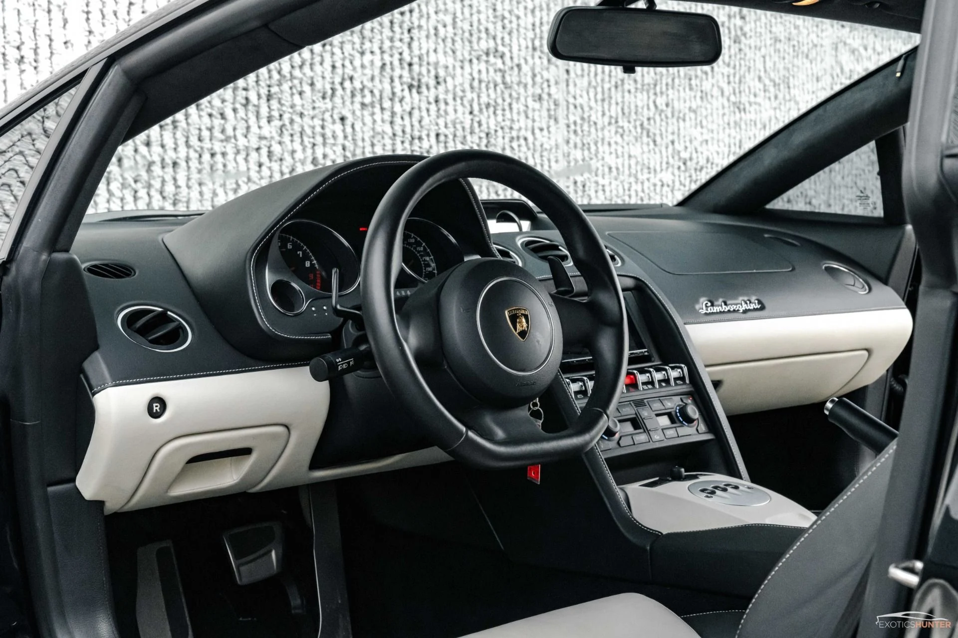 mph001_407323637_Used_2012_Lamborghini_Gallardo_LP_550_2_w_a_White_Interior_Diamond_Stitch_Reverse_Cam_Front_Lift_1696105908_9854f9bb8d