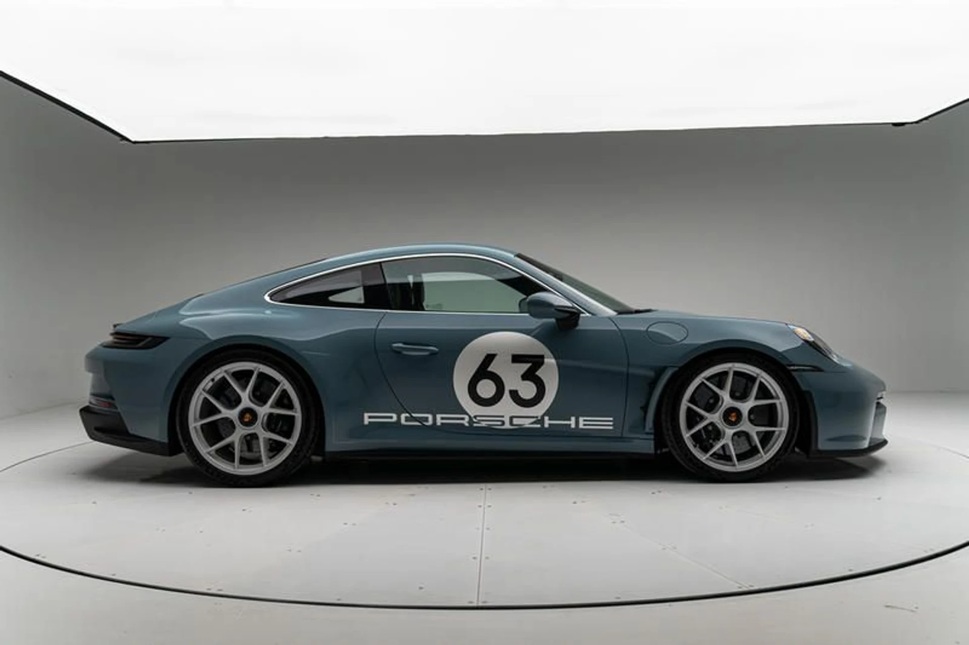 mph001_4075572024_C14619_F3_CAD_5_4139_9_D49_991217604_BF_3_1d2d47d56a